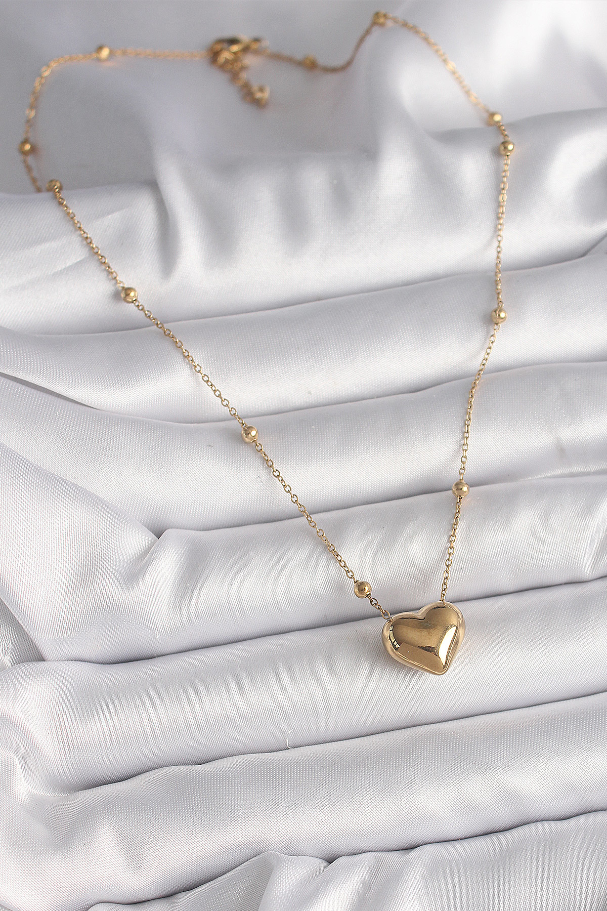 Stillove 316L Çelik Gold Renk Topçuk Detaylı Zincir Kalp Model Kadın Kolye