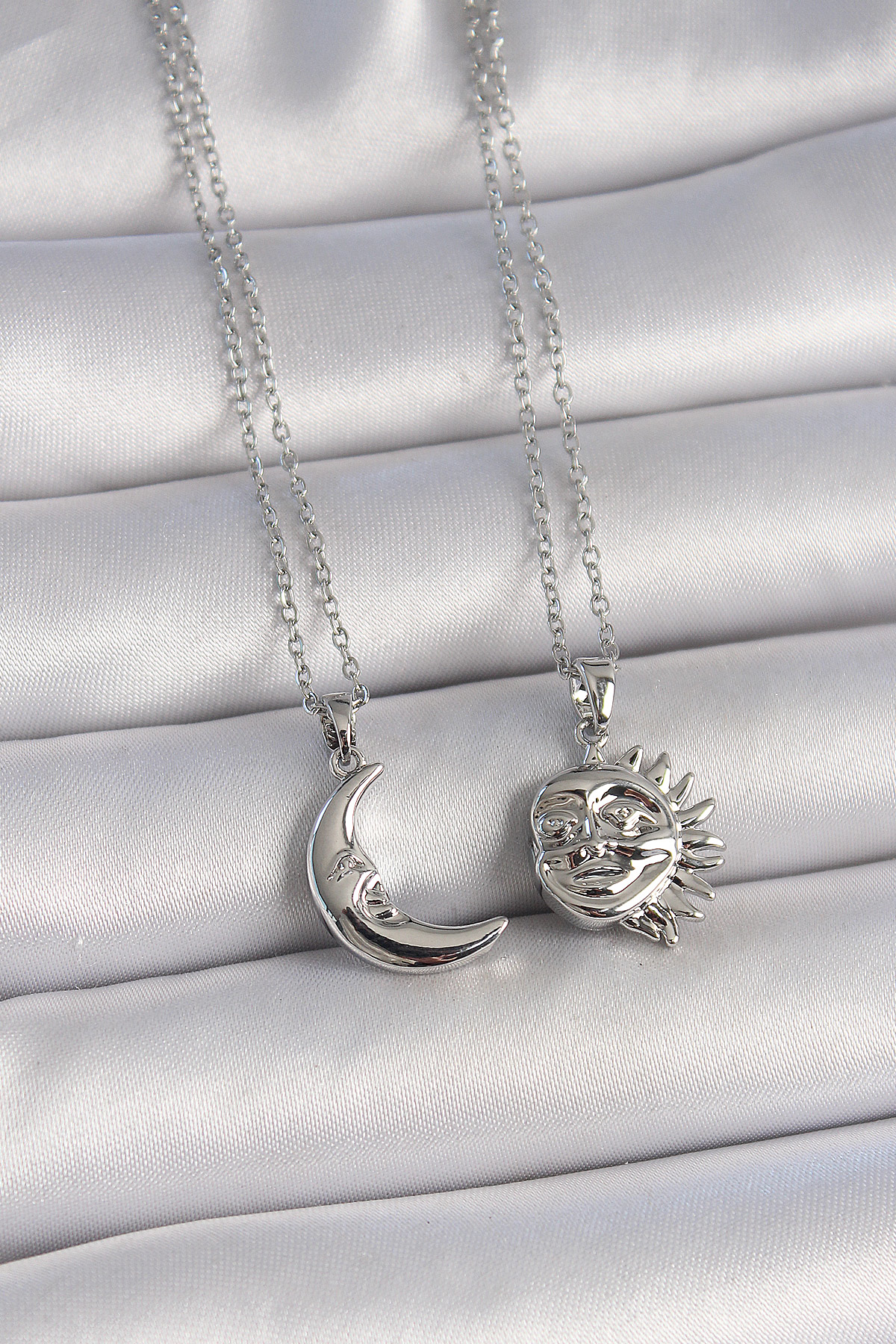 316L Çelik Gümüş Renk Ay Güneş Model Arkadaşlık Kadın Kolye - TJ-