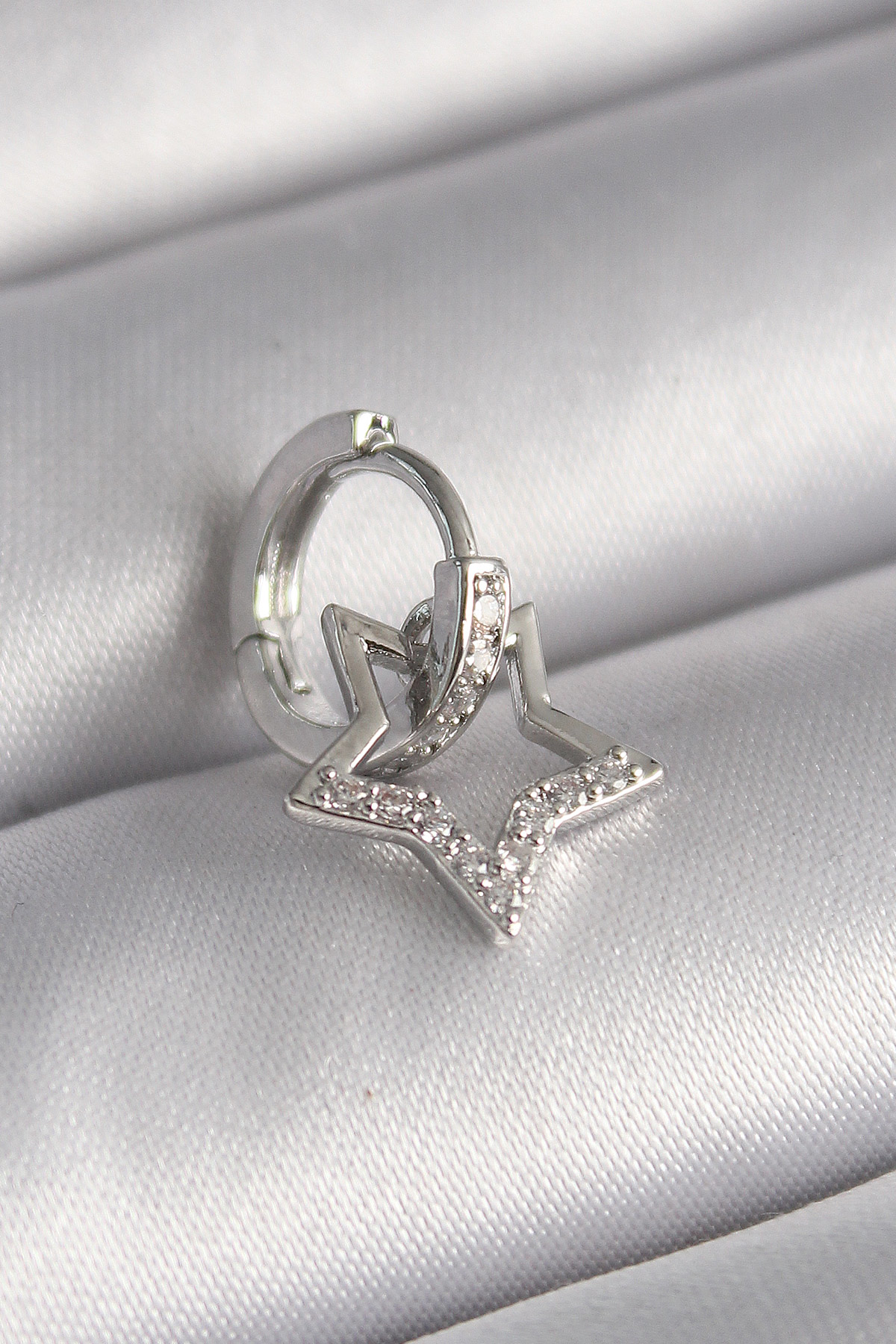 316L Çelik Gümüş Renk Zirkon Taşlı Sallantı Yıldız Model Tragus P