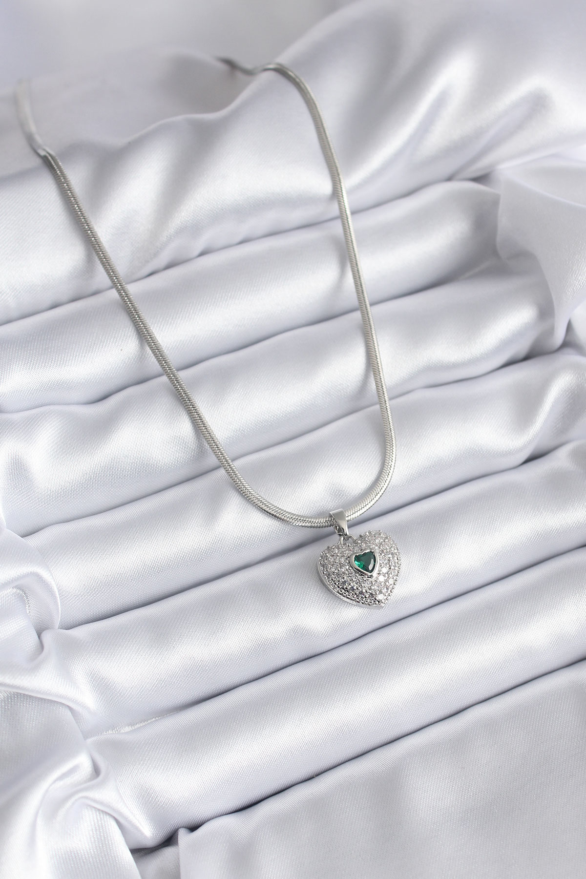 316L Çelik Gümüş Renk Zirkon Taşlı Kalp Model Kadın Kolye SL6898