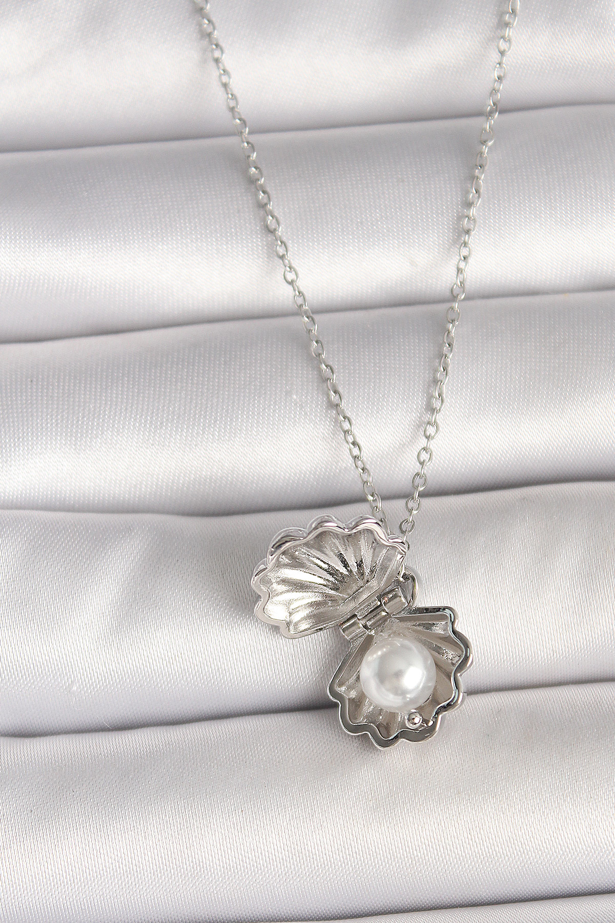 316L Çelik Gümüş Renk Zincir Açılır İncili Midye Model Kadın Koly