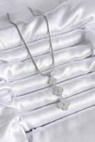 Stillove 316L Çelik Gümüş Renk İtalyan Zincir Zirkon Taşı Yonca Model Kadı