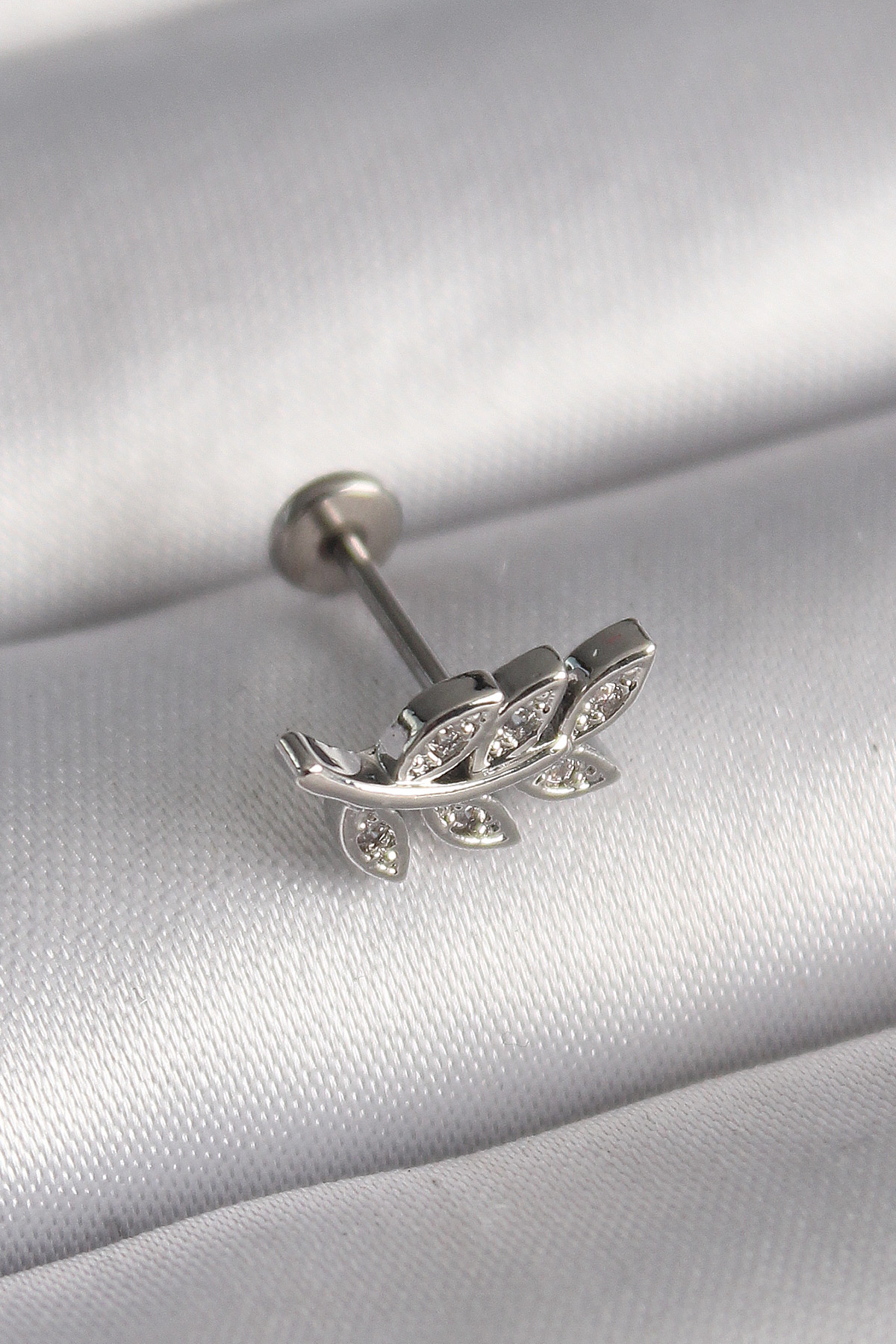 316L Çelik Gümüş Renk Dal Model Zirkon Taş Detaylı Tragus Piercin