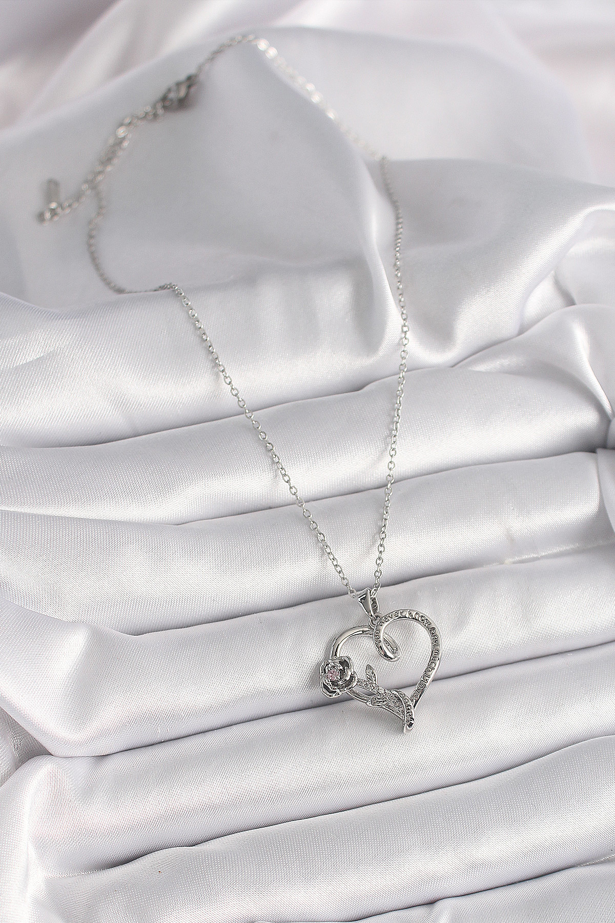 316L Çelik Gümüş Renk Zincir Zirkon Taşlı Kalp Figür Gül Detay Ka