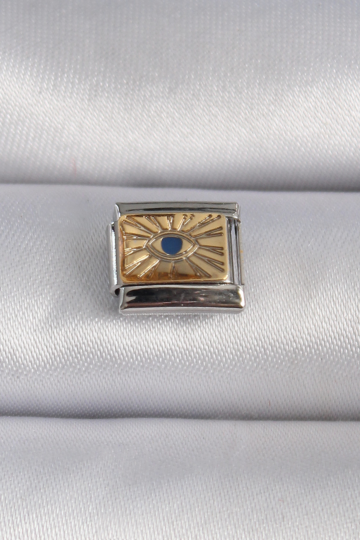 Stillove 316L Çelik Gümüş Renk Altın Göz İşlemeli Nomination Charm Sl9103