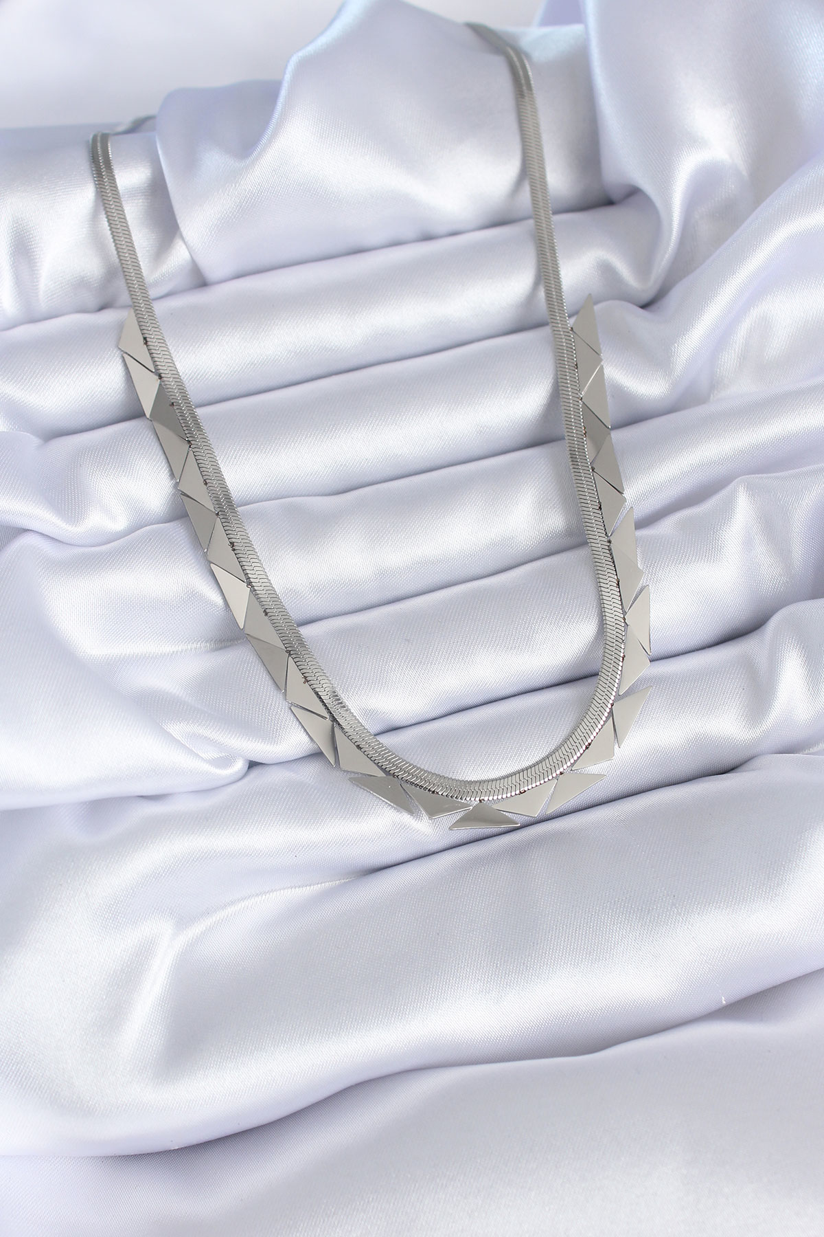 316L Çelik Gümüş Renk İtalyan Zincir Üçgen Model Kadın Kolye SL64