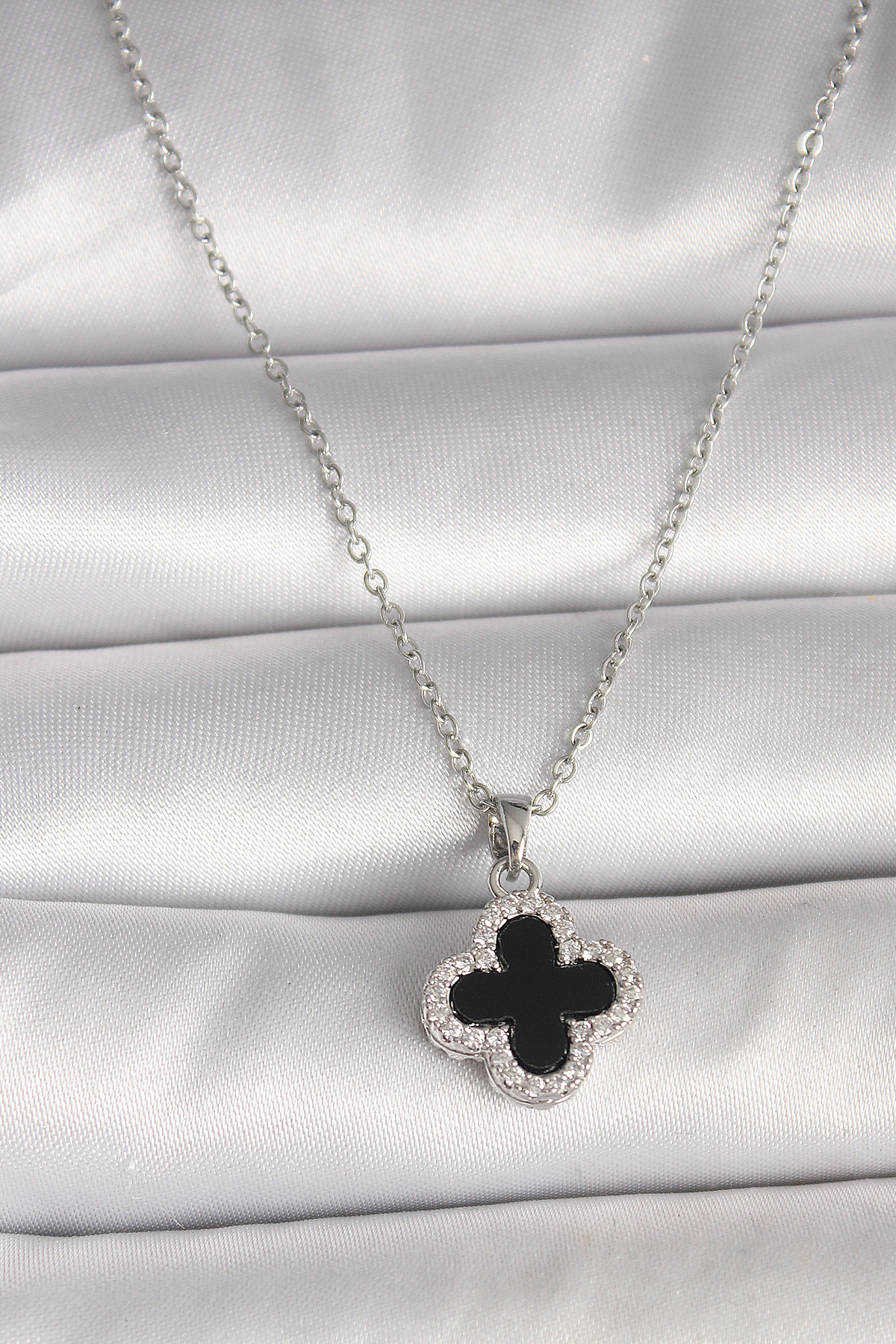 Stillove 316L Çelik Gümüş Renk Zincir Zirkon Taşlı Yonca Model Kadın Kolye