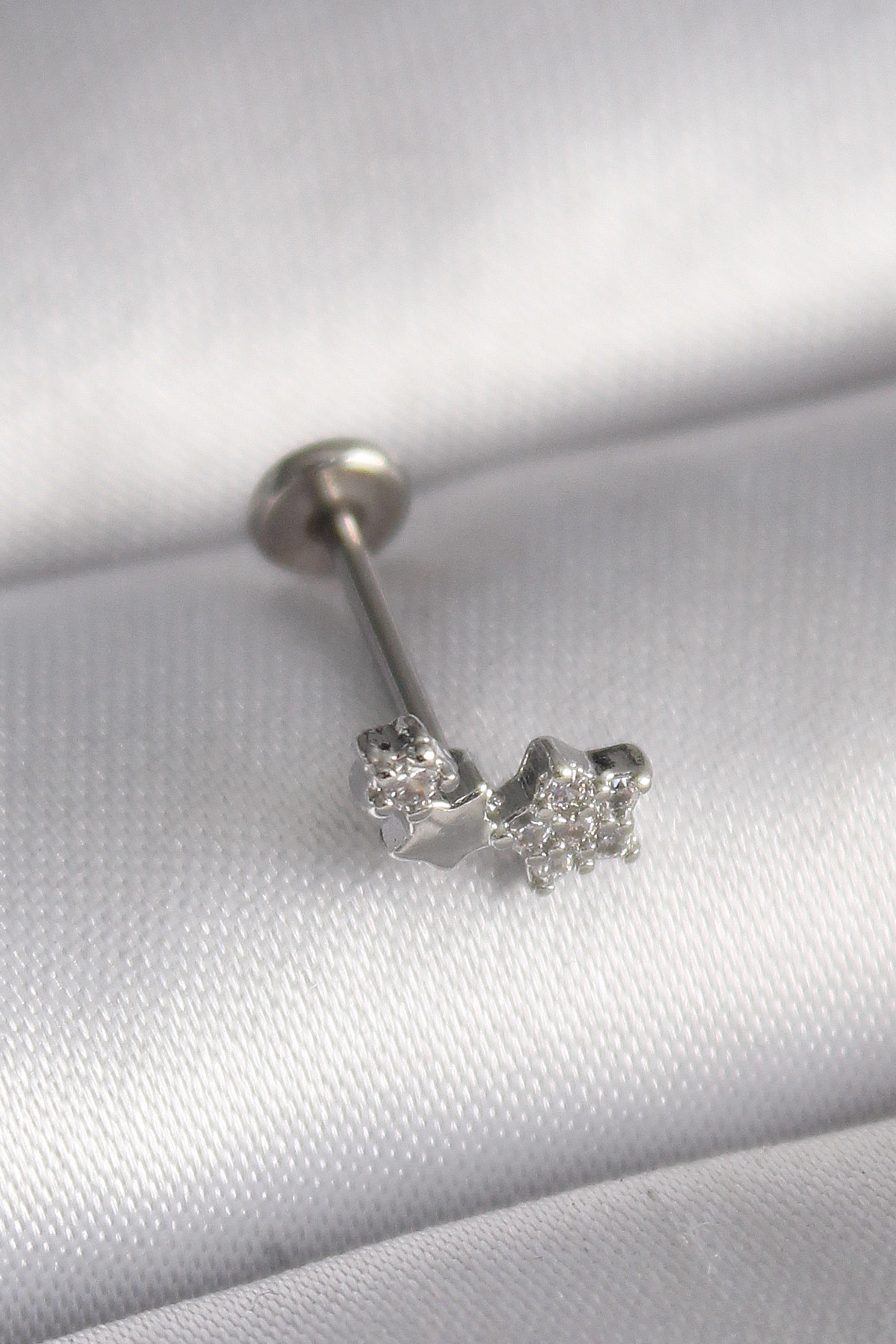 316L Çelik Gümüş Renk Zirkon Taşlı Yıldız Model Tragus Piercing -