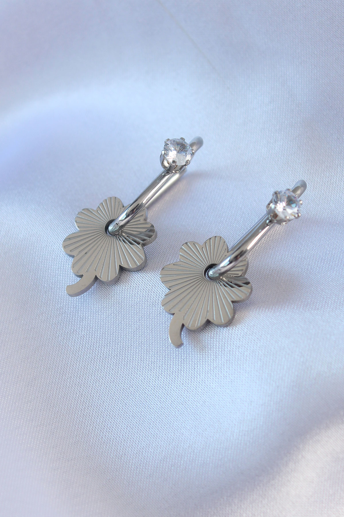 316L Çelik Gümüş Renk Zirkon Taşlı Kadın Göçmen Küpesi SL6250