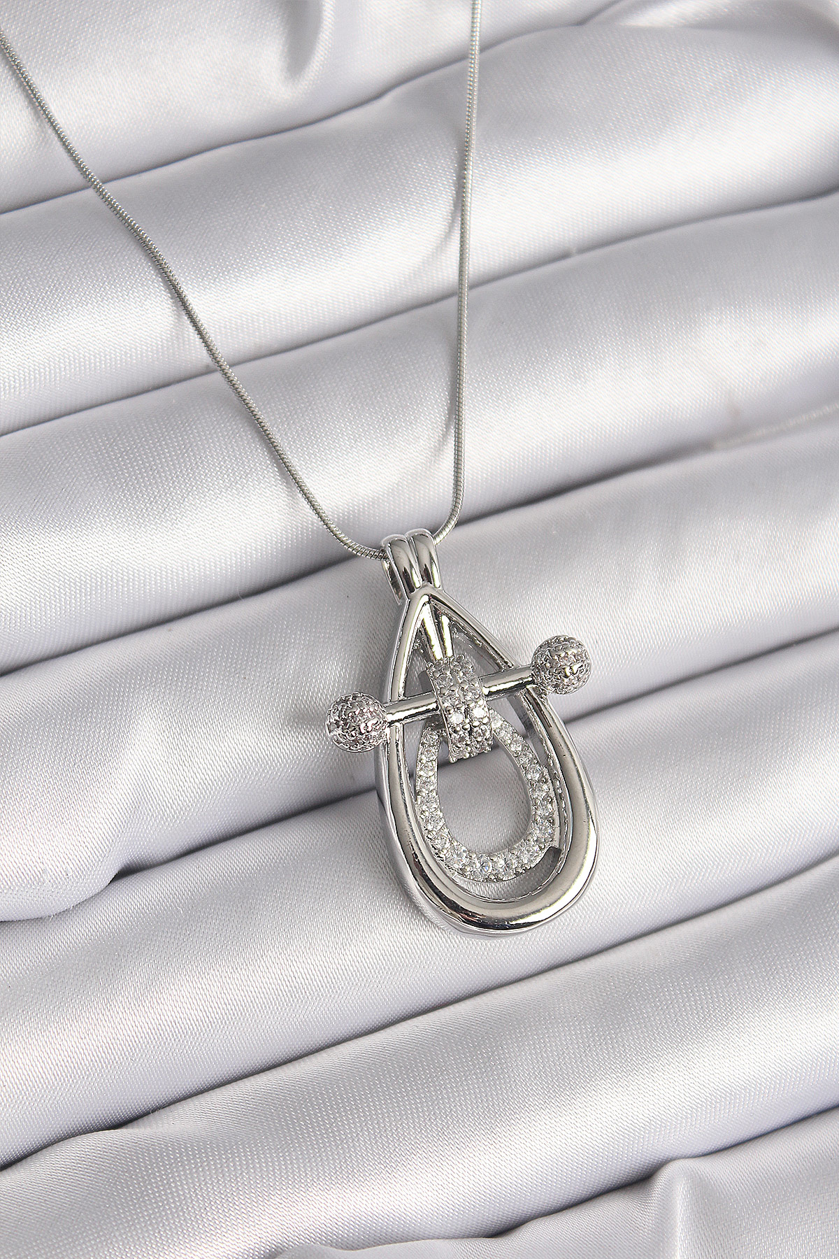 316L Çelik Gümüş Renk Zirkon Taşlı Damla Model Kadın Kolye SL9606