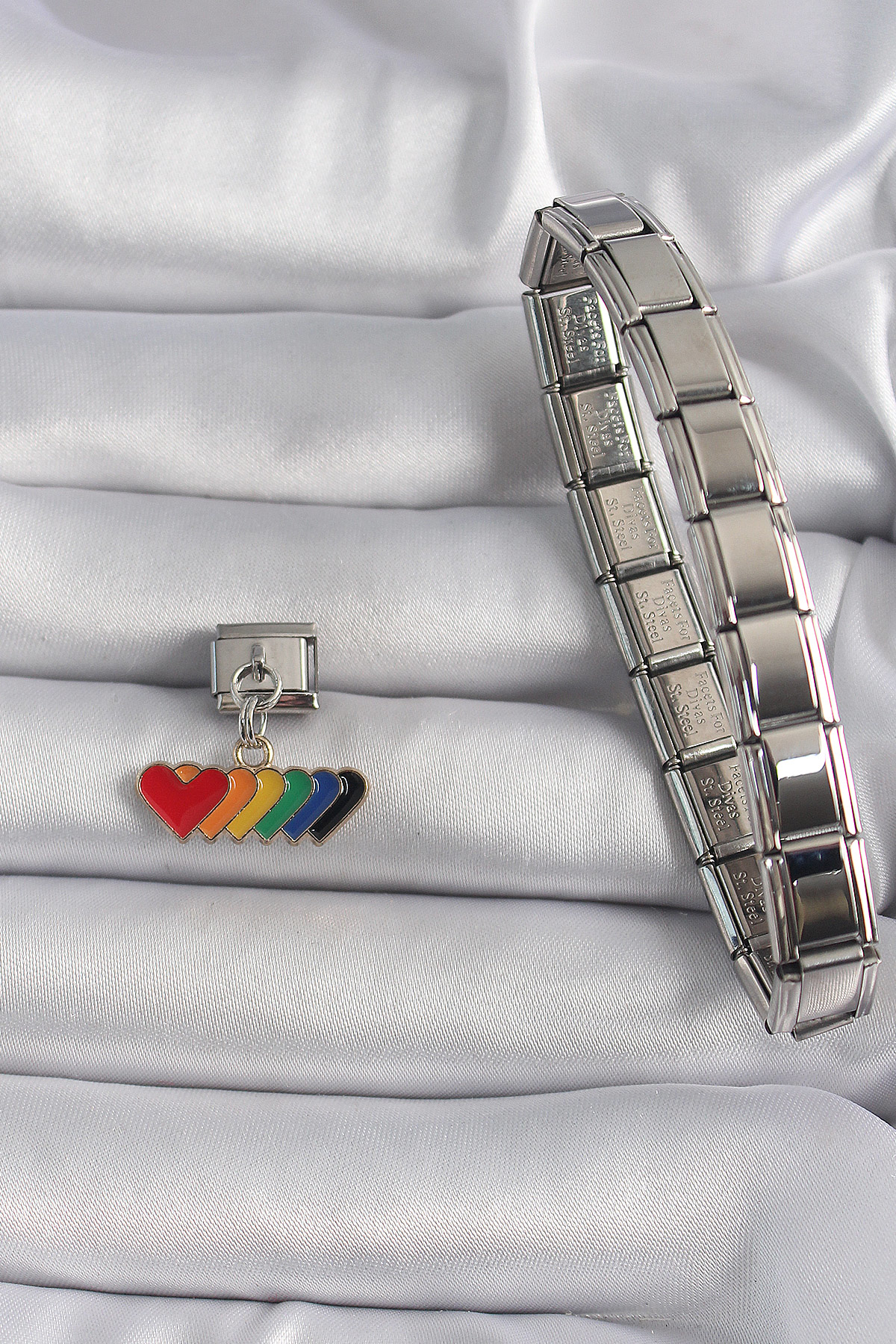 Stillove 316L Çelik Gümüş Renk Renkli Sallantı Kalp Model Nomination Charm