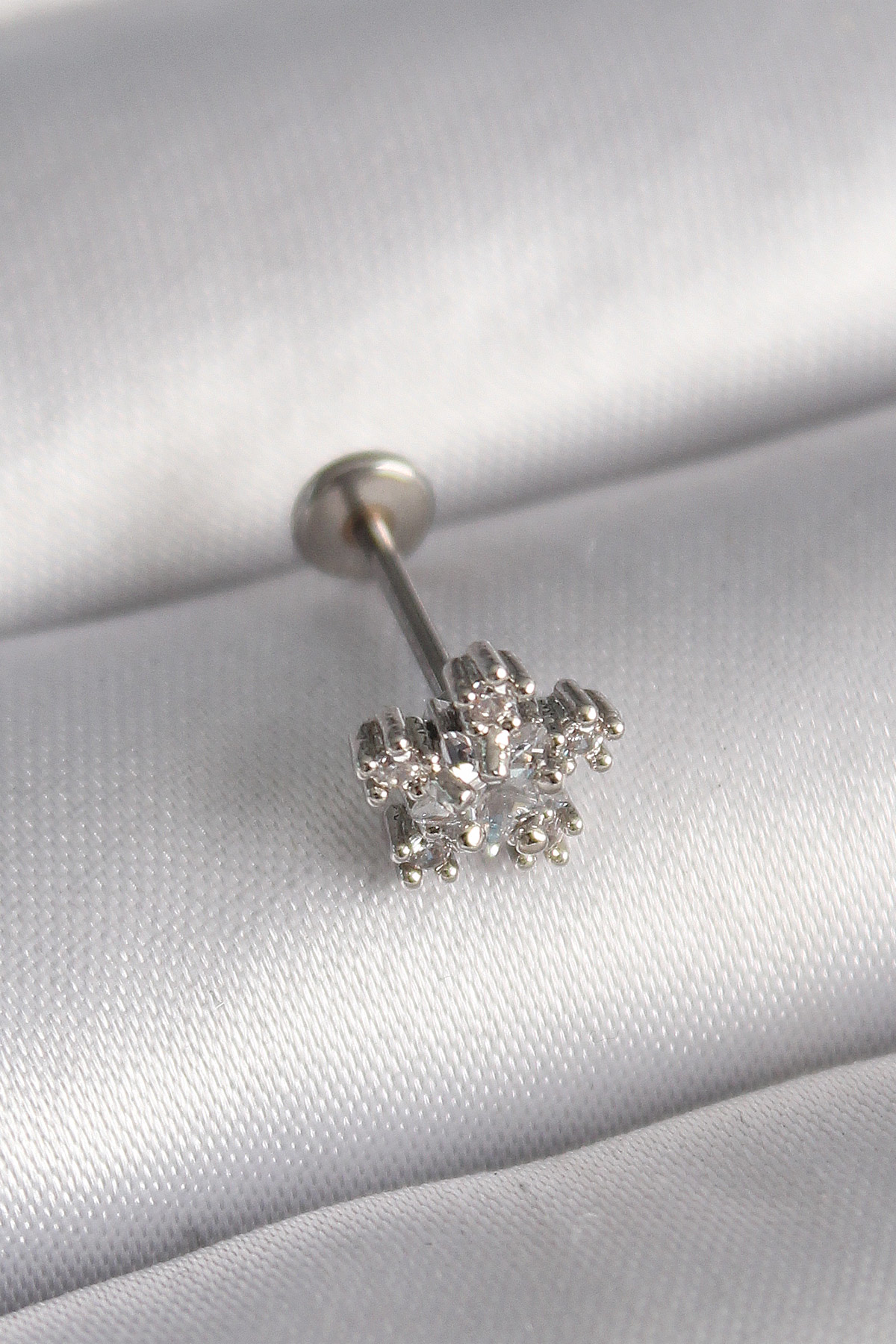 316L Çelik Gümüş Renk Zirkon Taşlı Yıldız Model Tragus Piercing -