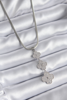 Stillove 316L Çelik Gümüş Renk İtalyan Zincir Zirkon Taşı Yonca Model Kadı