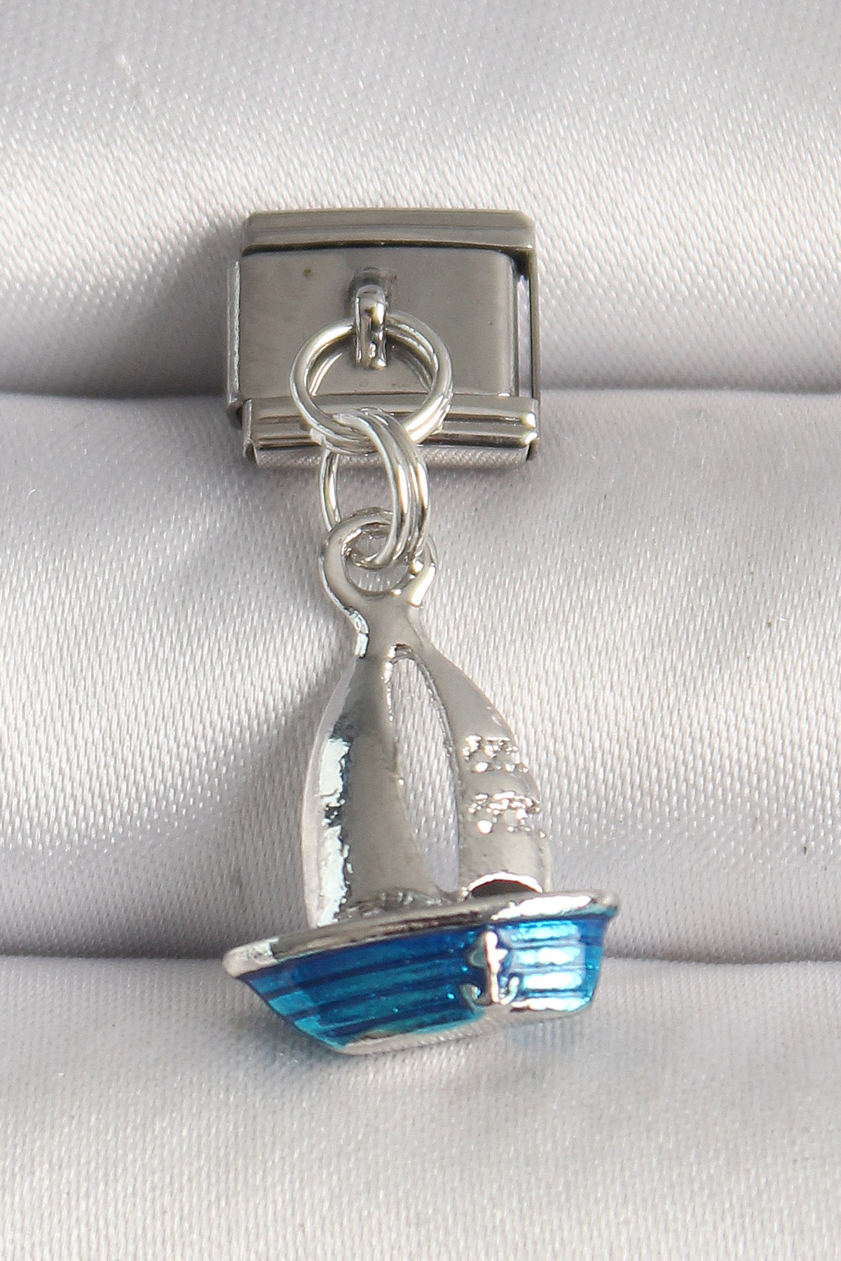 316L Çelik Gümüş Renk Mavi Yelkenli Model Nomination Charm - TJ-B
