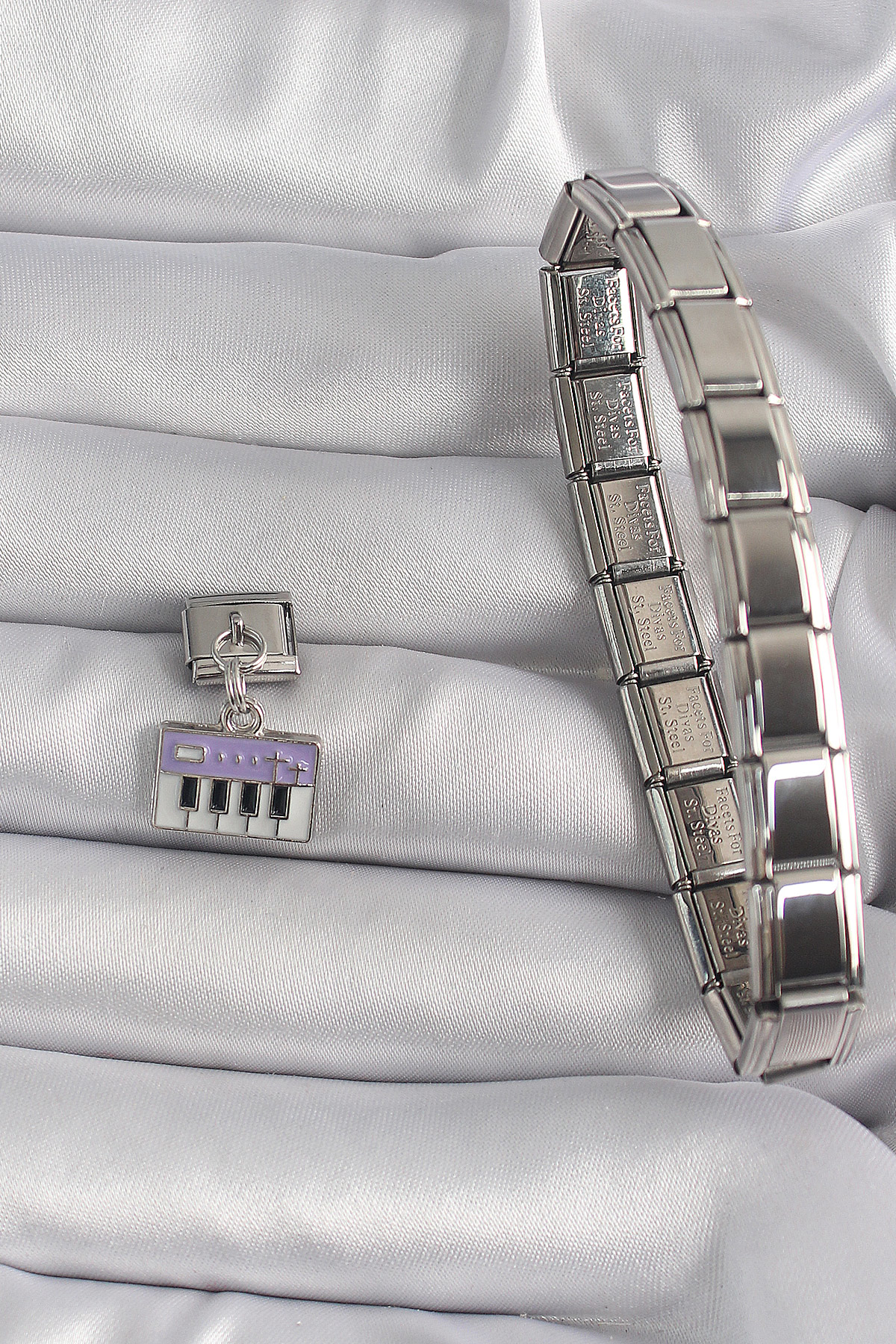 Stillove 316L Çelik Gümüş Renk Sallantı Mor Piyano Figür Nomination Charm 