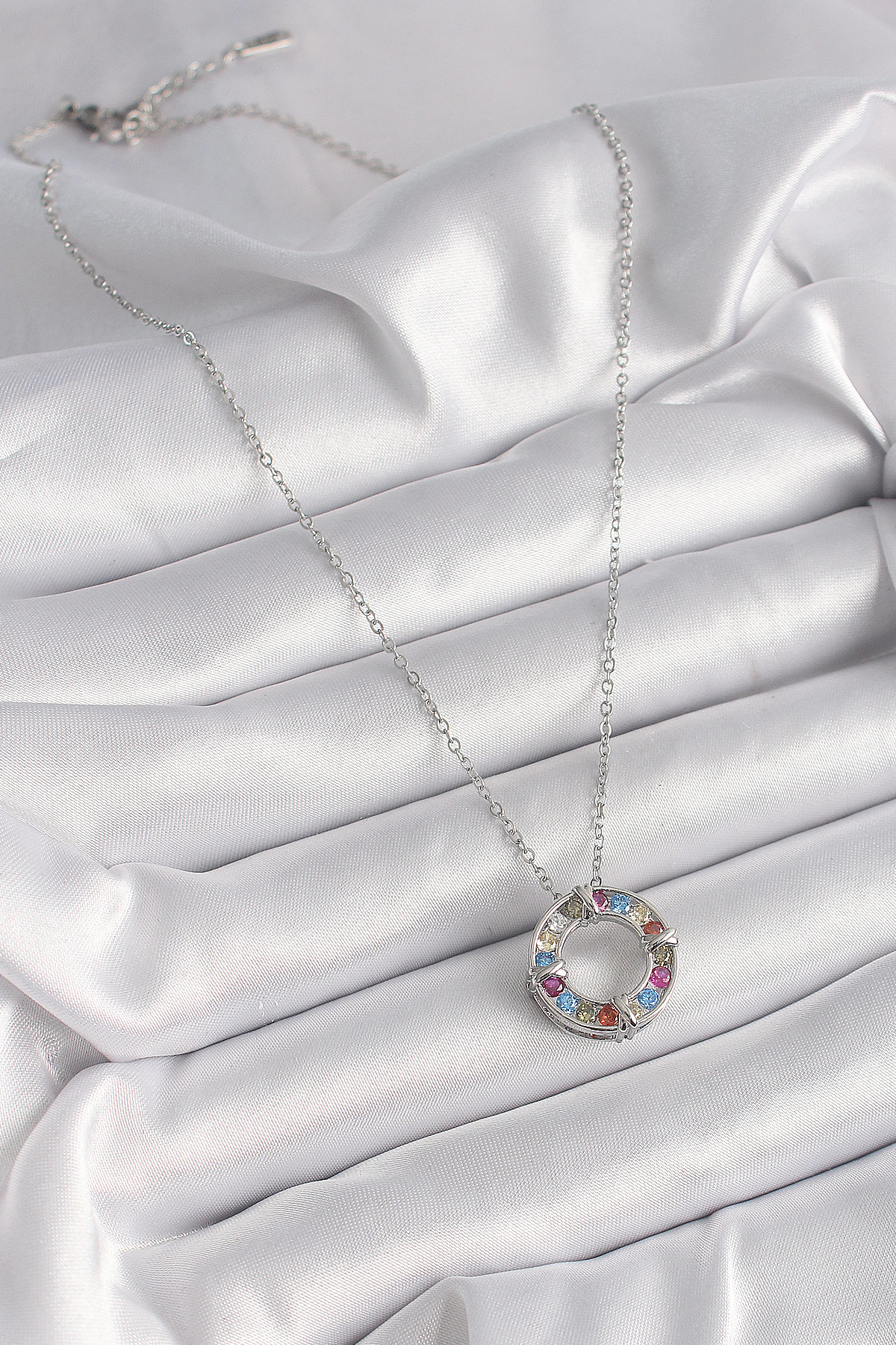 316L Çelik Gümüş Renk Zincir Renkli Zirkon Taşlı Xoxo Model Kadın