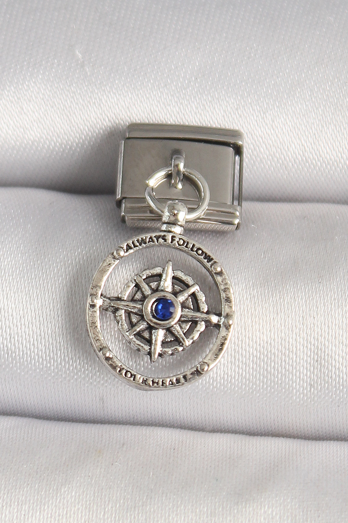 316L Çelik Gümüş Renk Mavi Taş Detaylı Pusula Model Nomination Ch