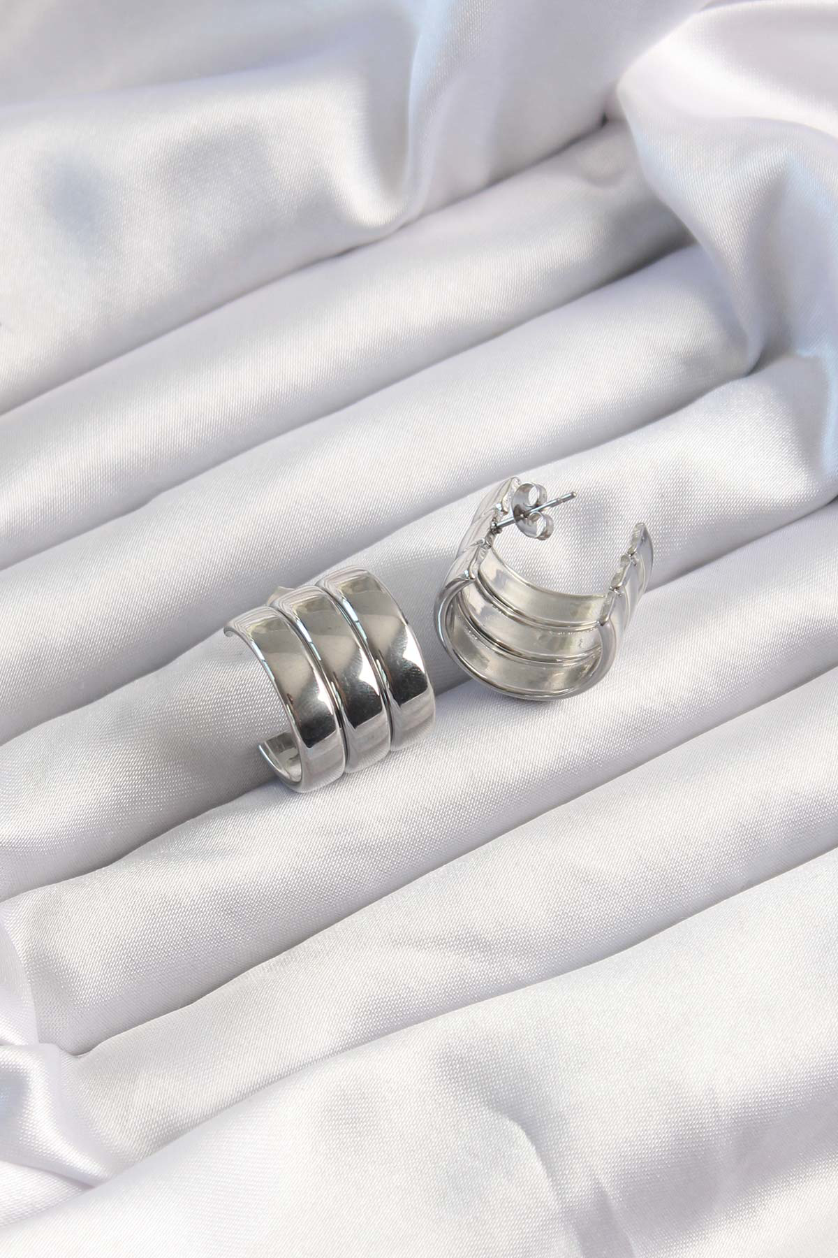 Stillove 316L Çelik Gümüş Renk 3Lü Görünüm Bombe Model Yarım Halka Küpe Sl