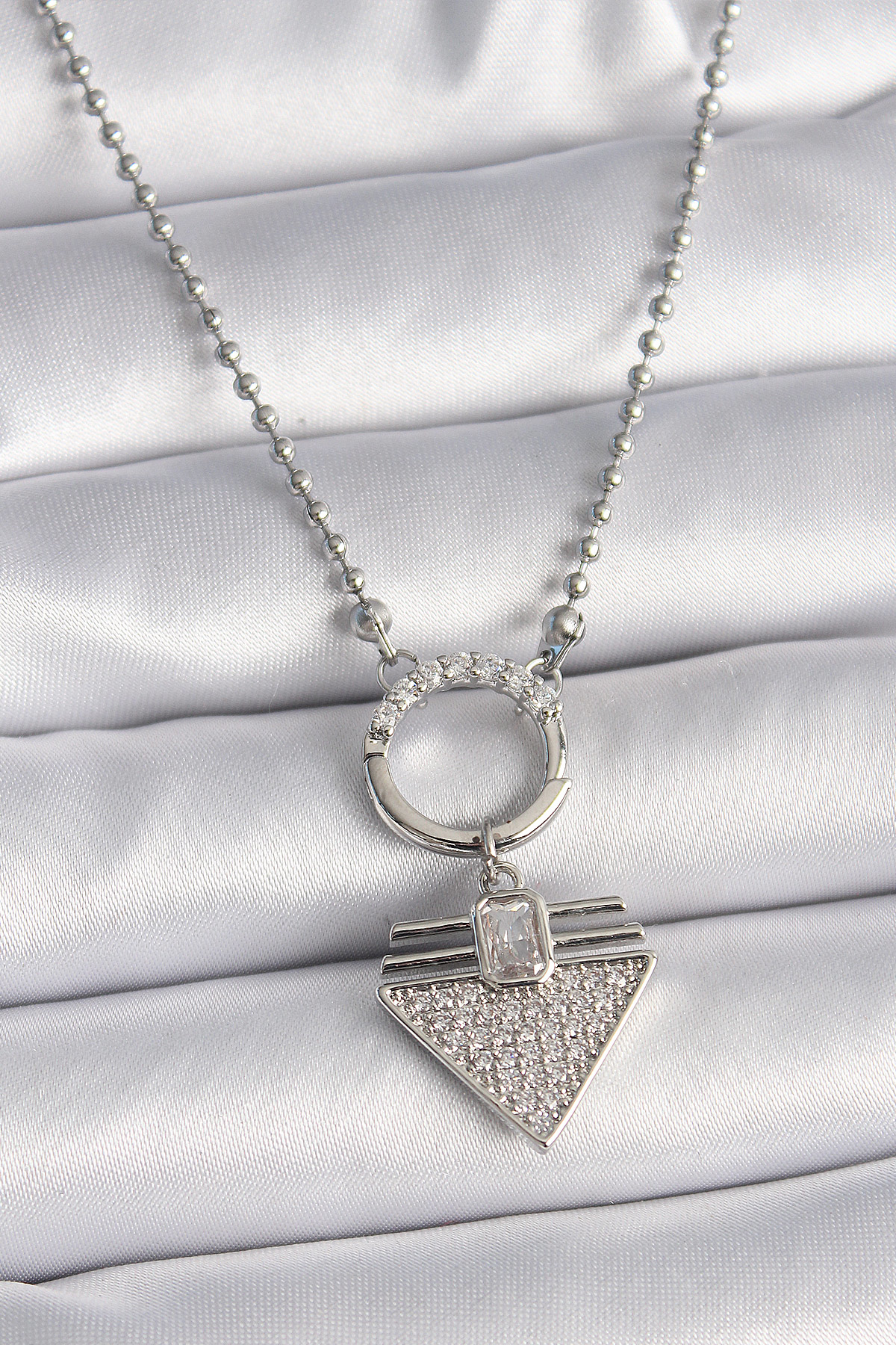 316L Çelik Gümüş Renk Topçuk Zincir Zirkon Taşlı Üçgen Model Kadı