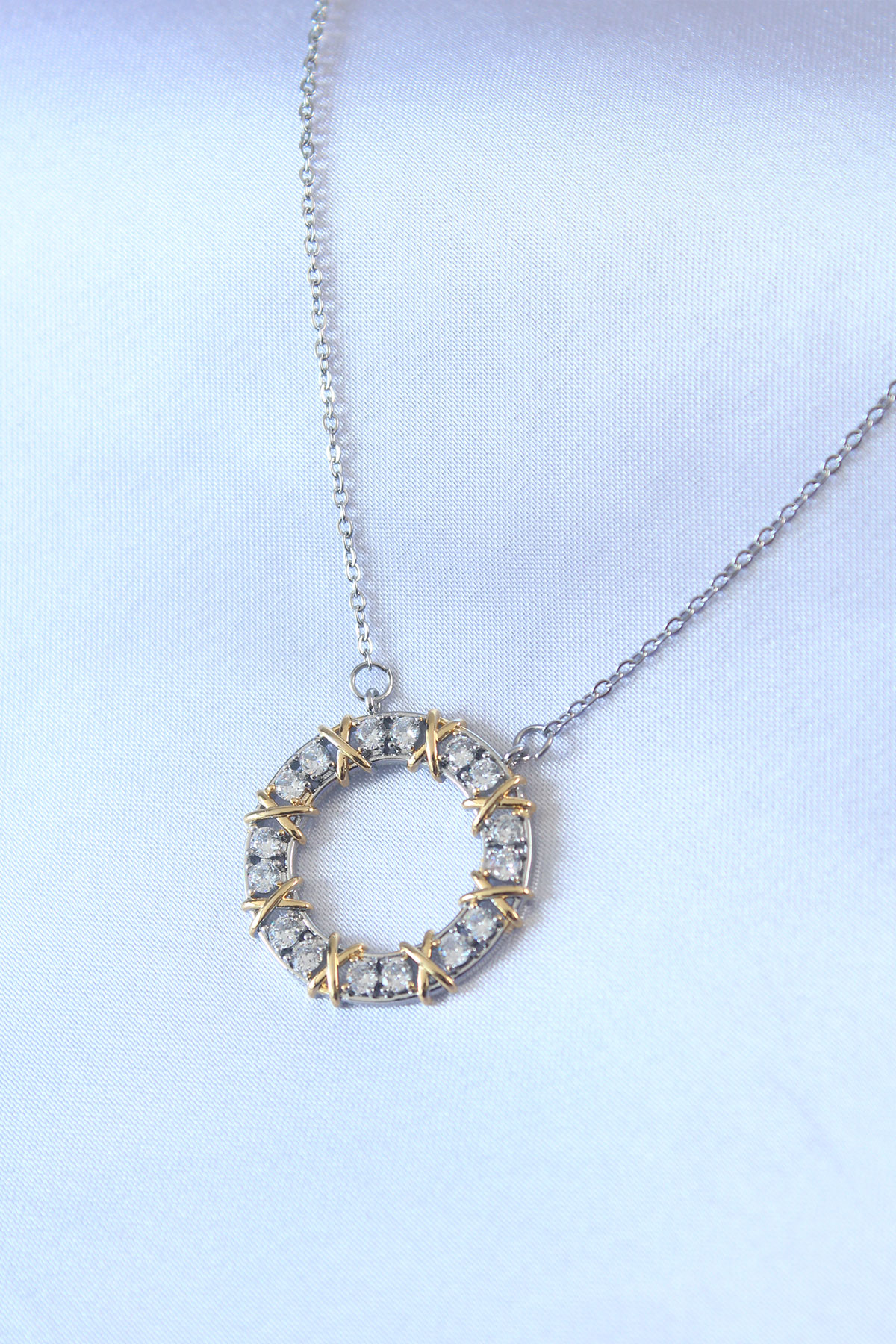 316L Çelik Gümüş Renk Zirkon Taşlı Gold Detay Xoxo Kadın Kolye SL