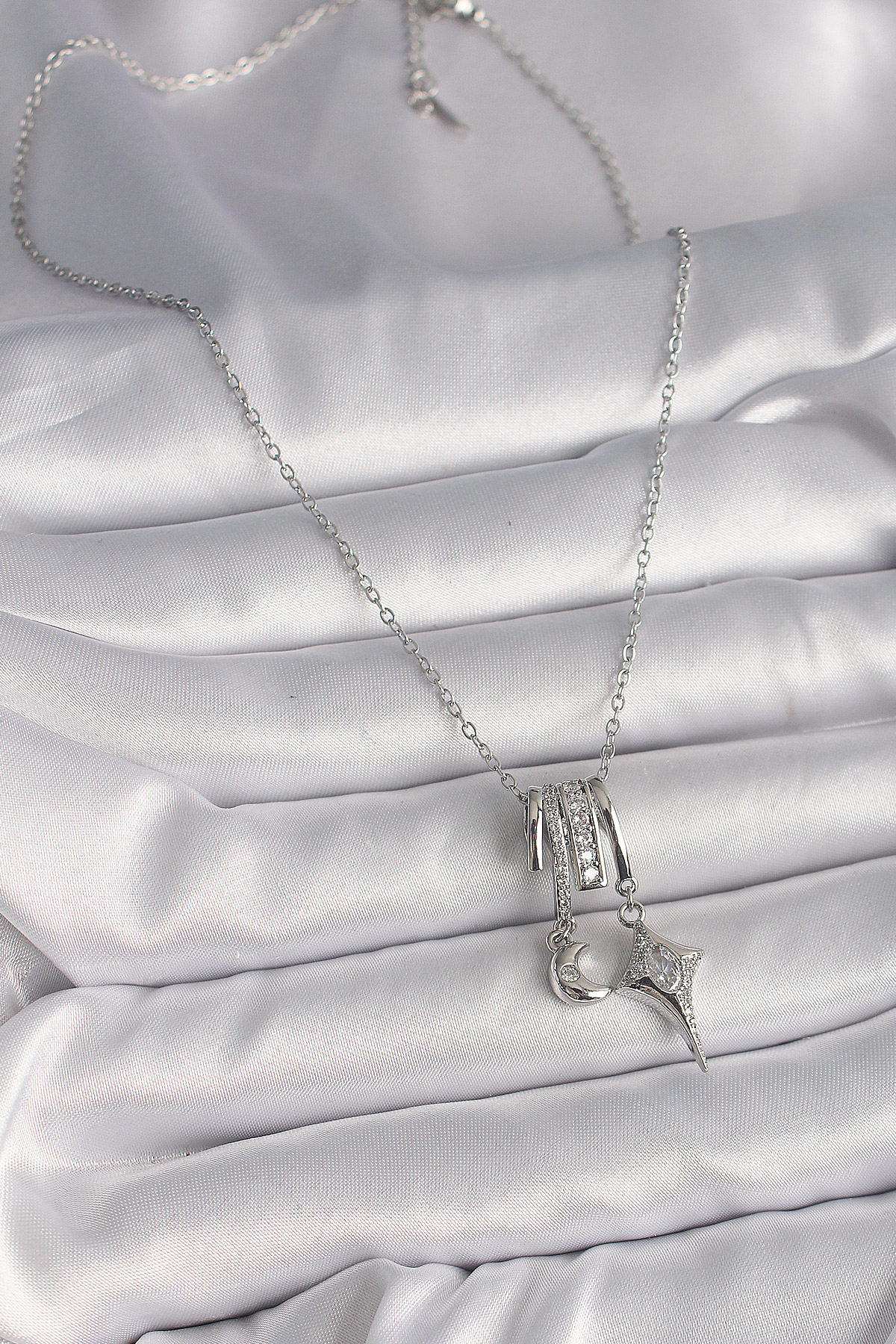 316L Çelik Gümüş Renk Zincir Zirkon Taşlı Sallantı Hilal Yılıdız