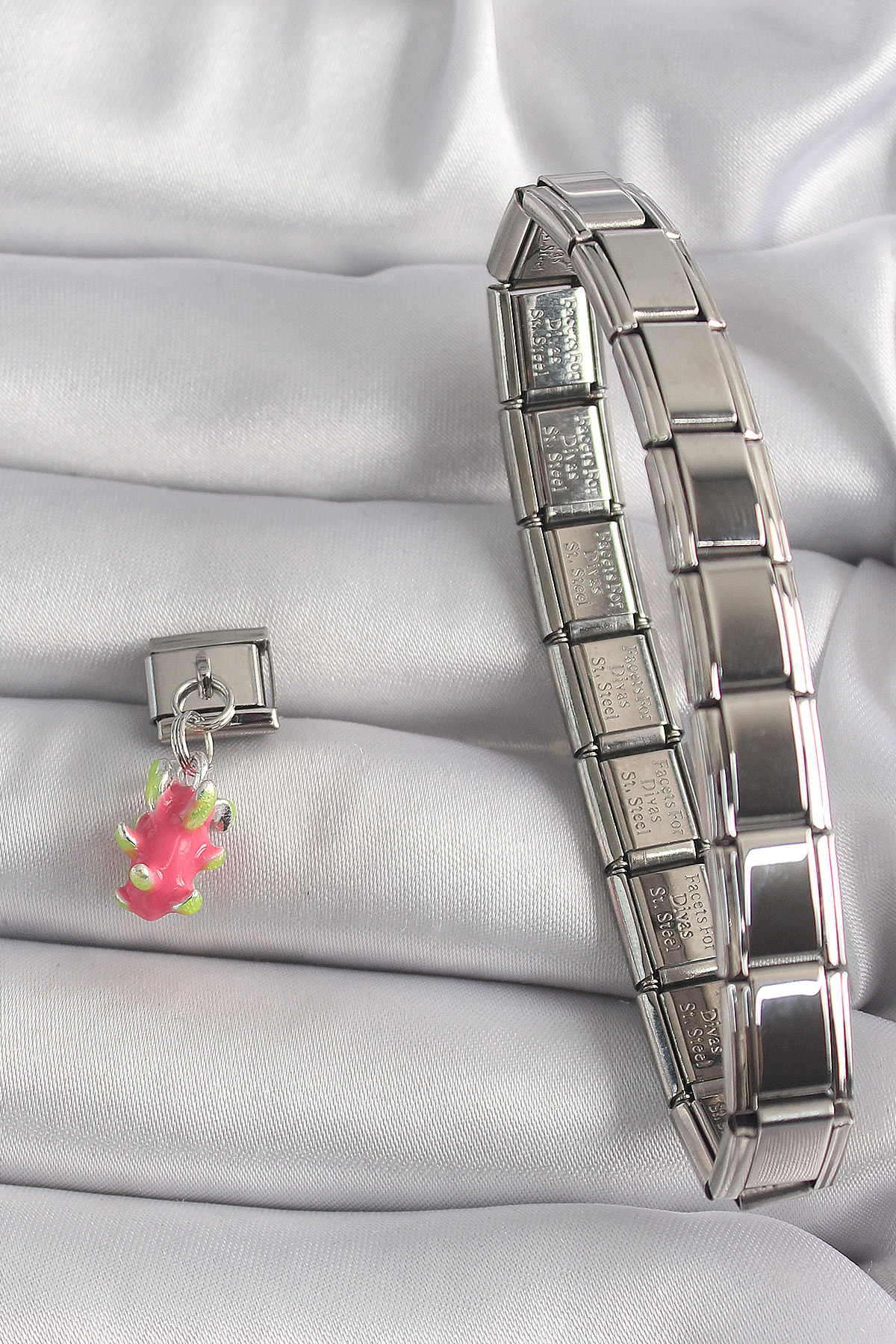 Stillove 316L Çelik Gümüş Renk Sallantı Ejder Meyvesi Model Nomination Cha