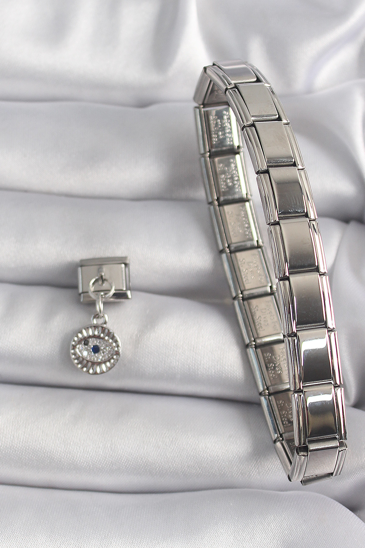 Stillove 316L Çelik Gümüş Renk Sallantı Zirkon Taşlı Göz Model Nomination 