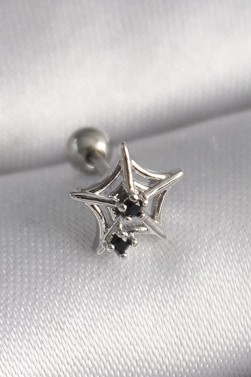 316L Çelik Gümüş Renk Siyah Zirkon Taş Detay Örümcek Ağ Model Tragus Piercing - Lisinya 316L Çelik Gümüş Renk Siyah Zirkon Taş Detay Örümcek Ağ Model Tragus Piercing - Lisinya