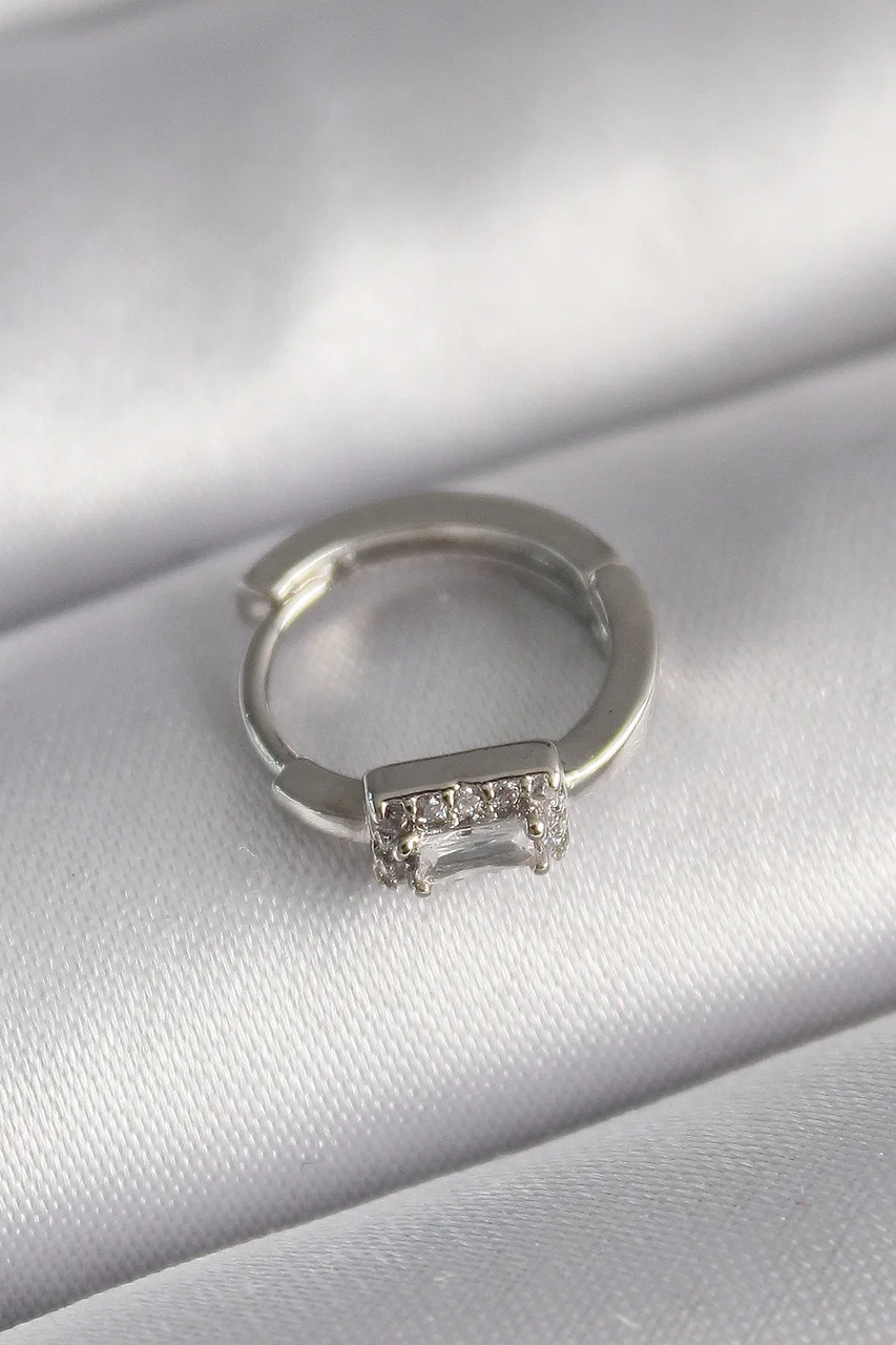 316l Çelik Gümüş Renk Kare Zirkon Taşlı Tragus Piercing Tj-pr1309 Diğer