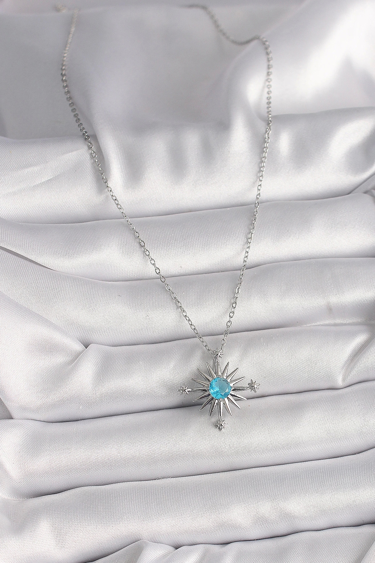Butik 316L Çelik Gümüş Renk Zincir Mavi Taş Detaylı Kuzey Yıldızı Model