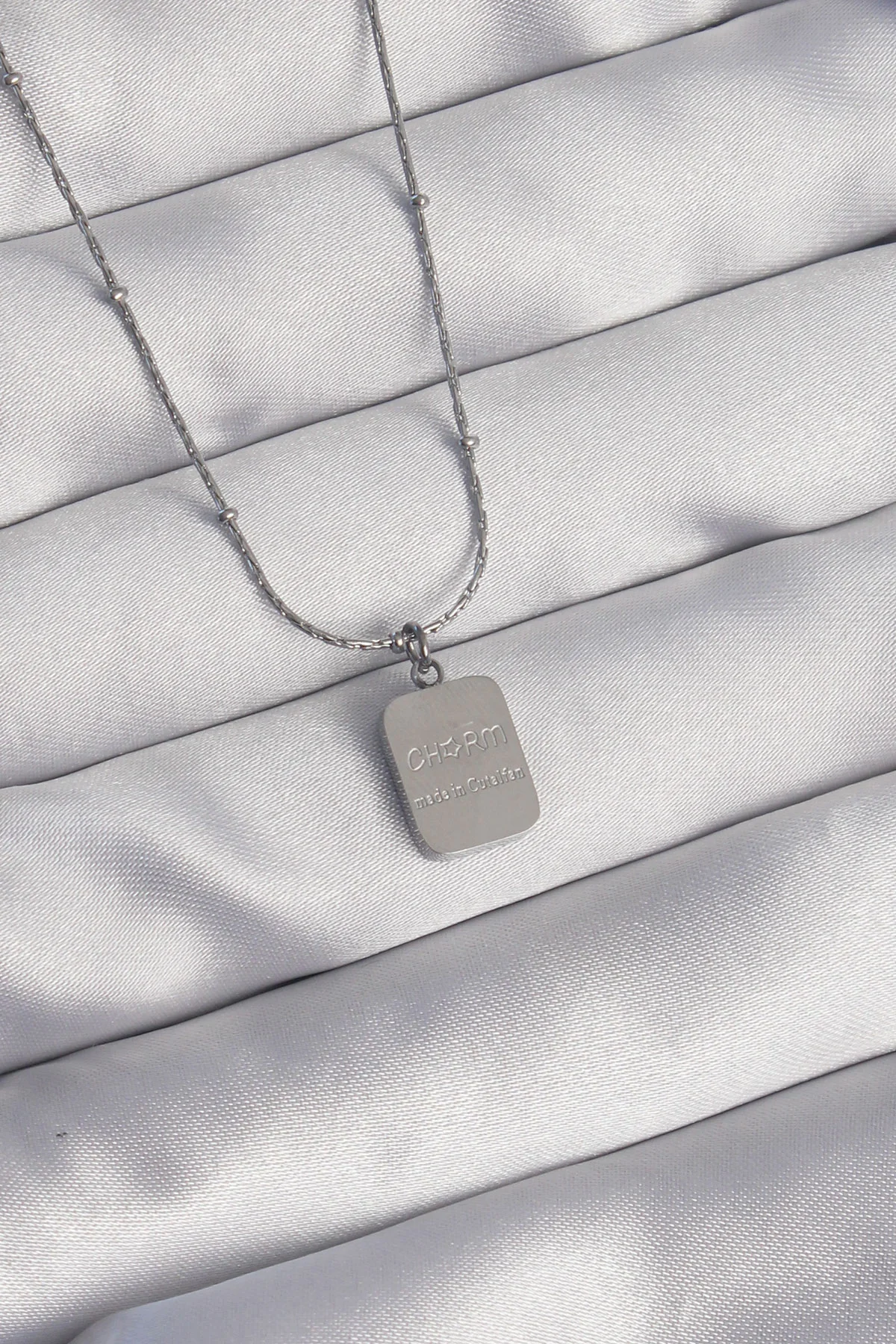 316L Çelik Gümüş Renk Kare Charm Model Kolye 5886 - Paslanmaz ve Şık
