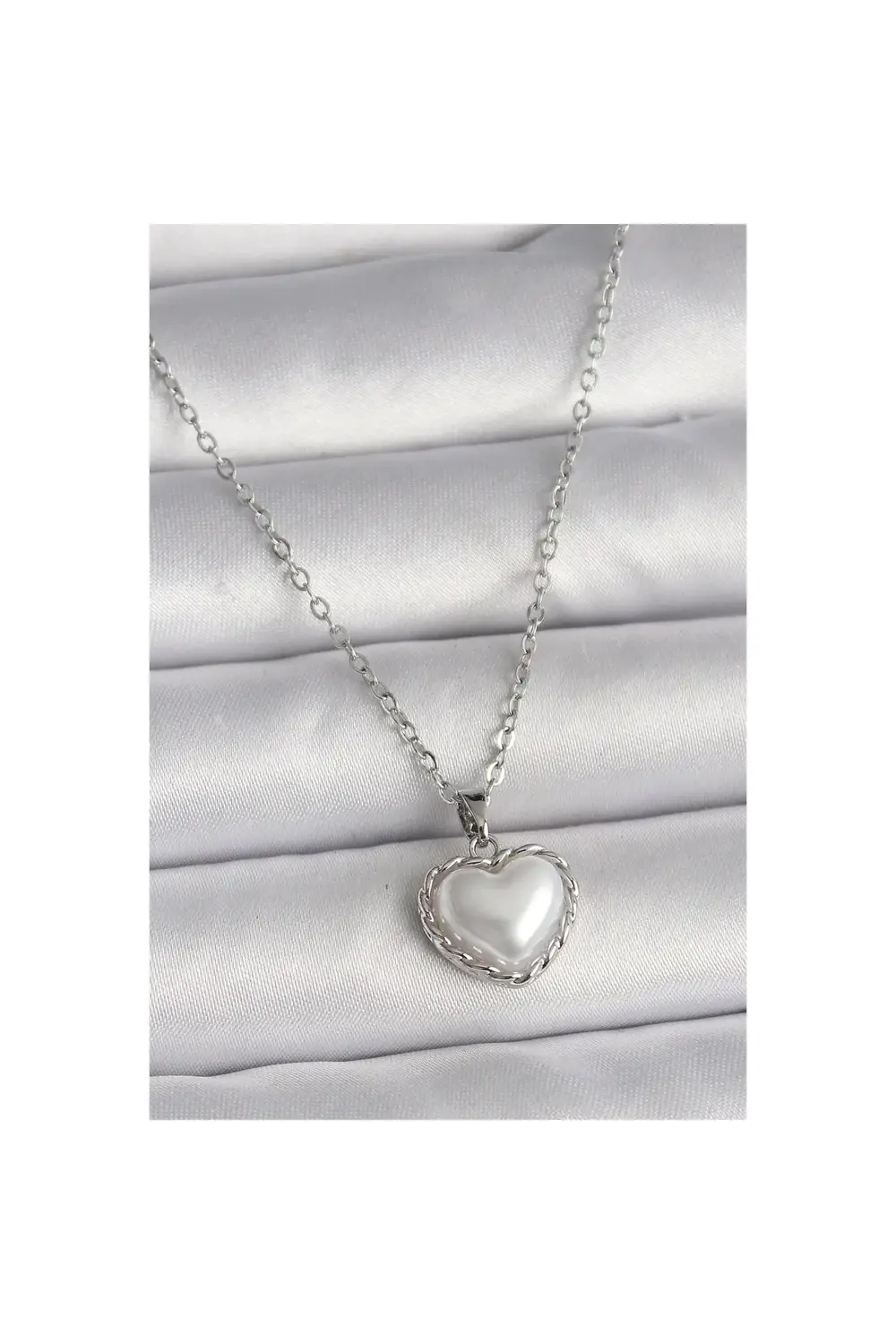 316L Çelik Gümüş Renk Zincir 3D İnci Kalp Model Kadın Kolye