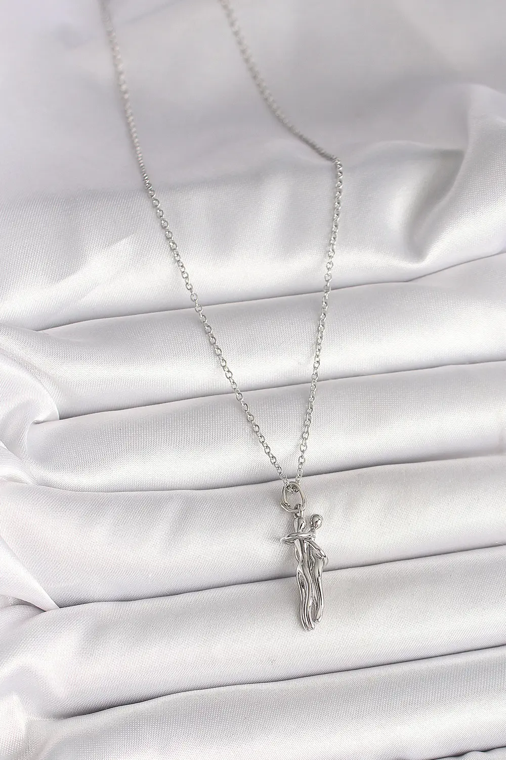 316L Çelik Gümüş Renk Zincir Sarılma Model Kadın Kolye SL11094