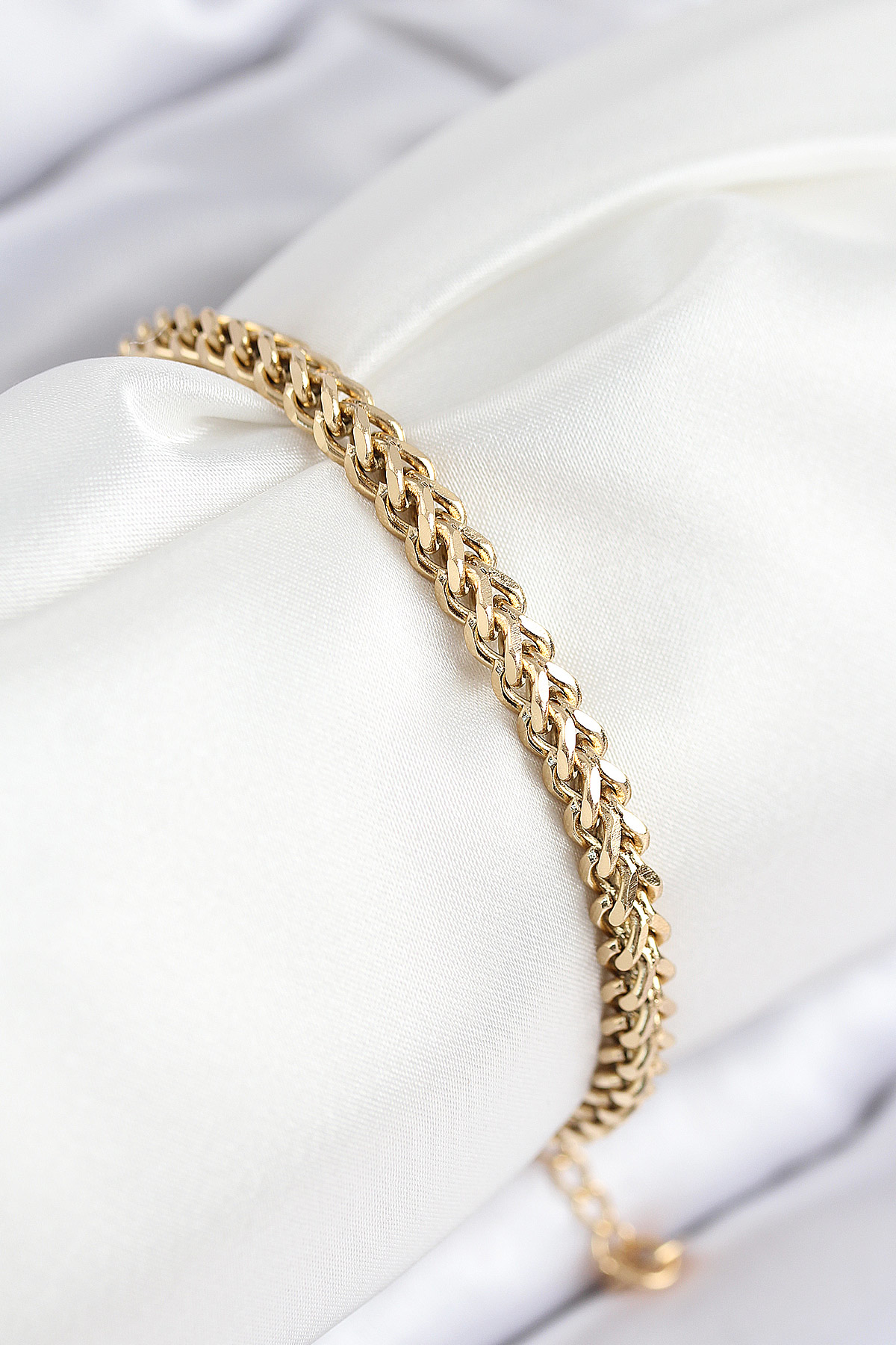 316L Çelik Örgü Zincir Model Gold Renk Kadın Bileklik - TJ-BB7839