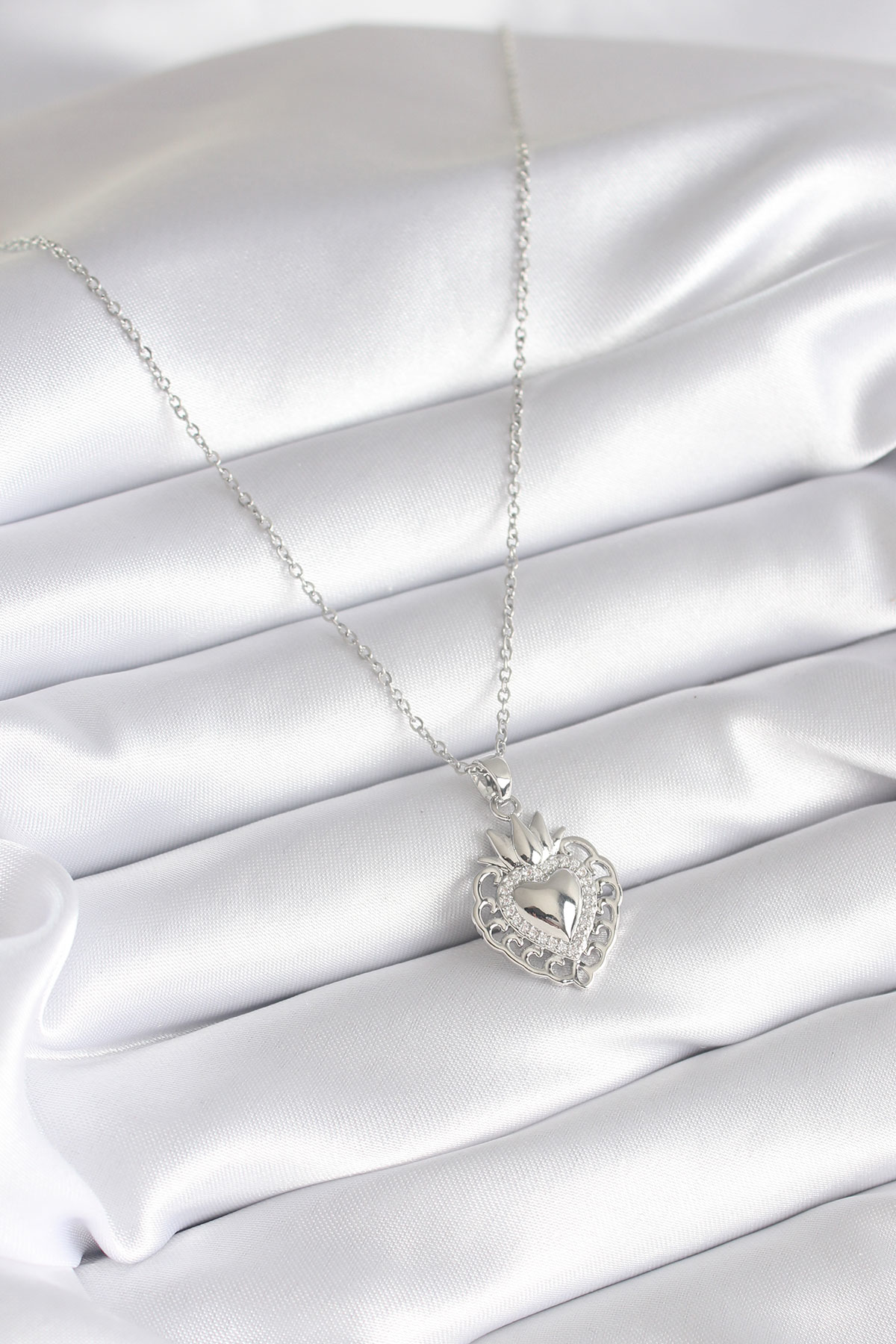 316L Çelik Özel Seri   Gümüş Renk Zirkon Taş Detay Kalp Model Kad