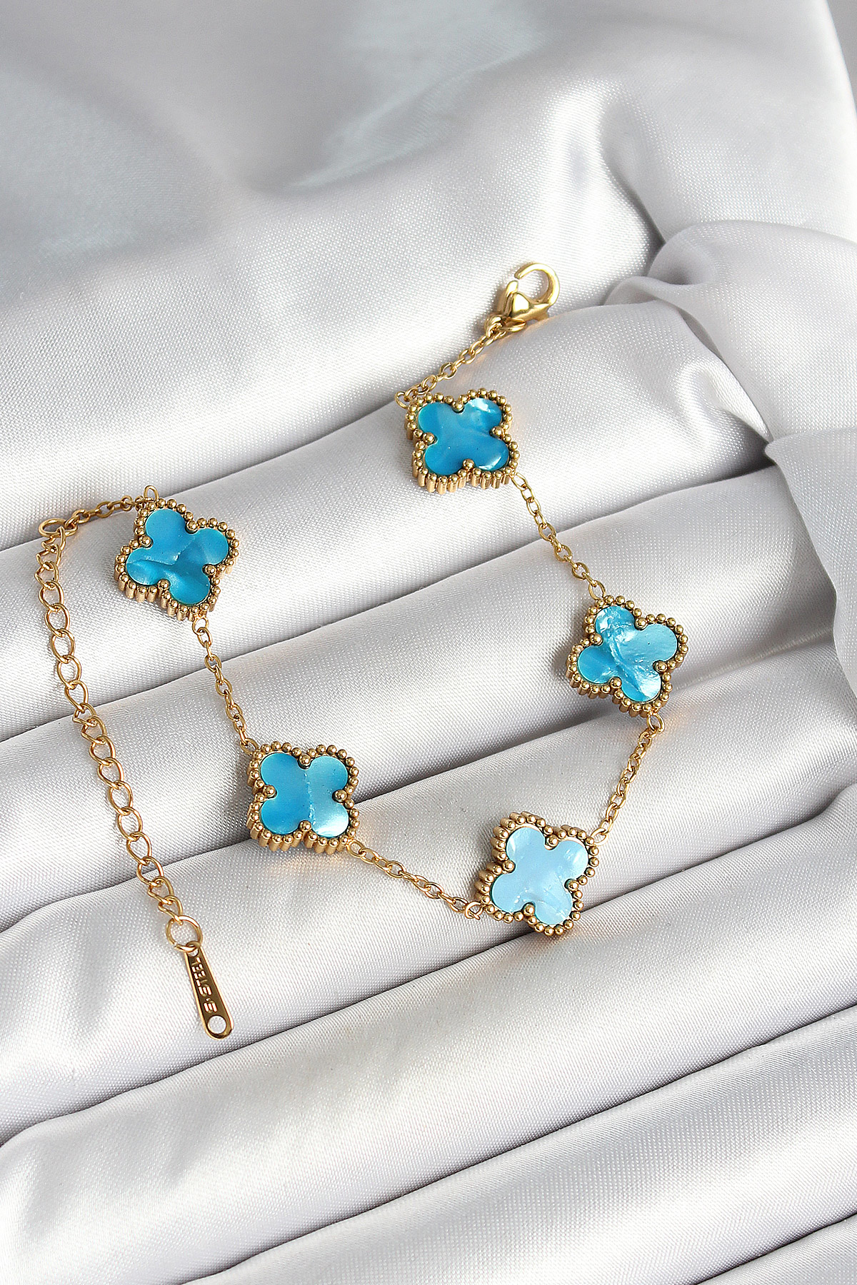 316L Çelik Sedefli Gökyüzü Mavisi Gold Renk Yonca Kadın Bileklik