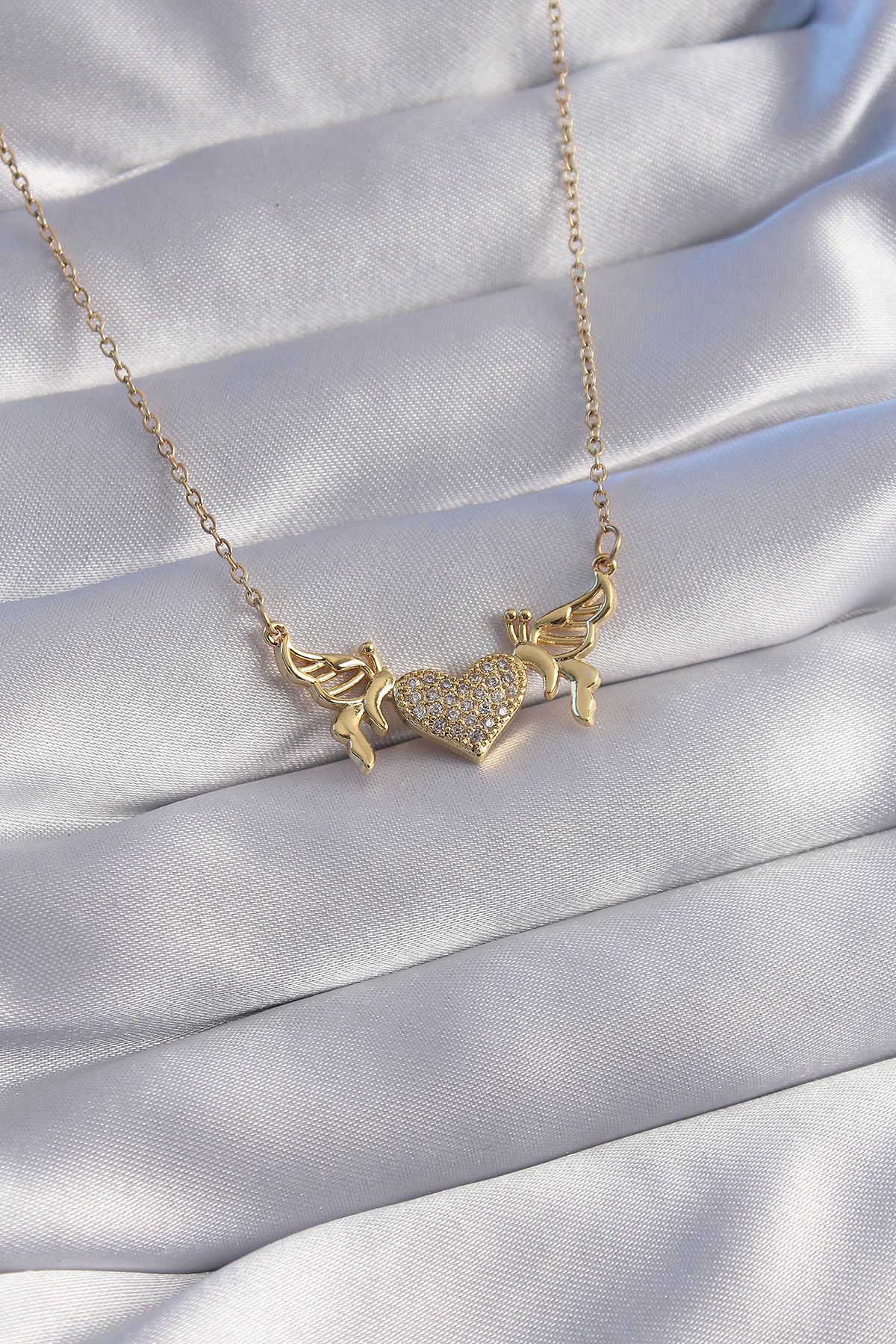 Stillove 316L Çelik Zincir Gold Renk Zirkon Taşlı Kalp Model Kelebek Detay