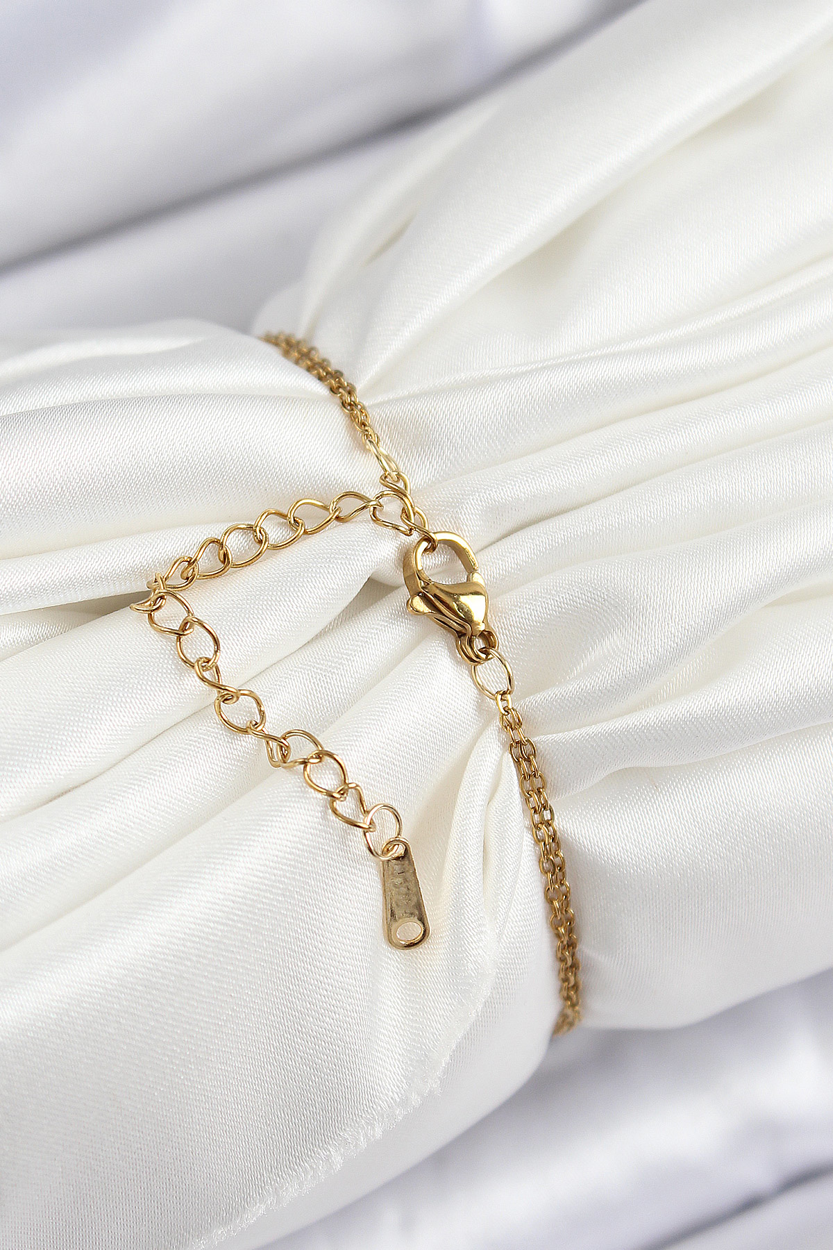 316L Çelik Zincir Mor Mineli Sanatsal Portre İnci Detaylı Papatya