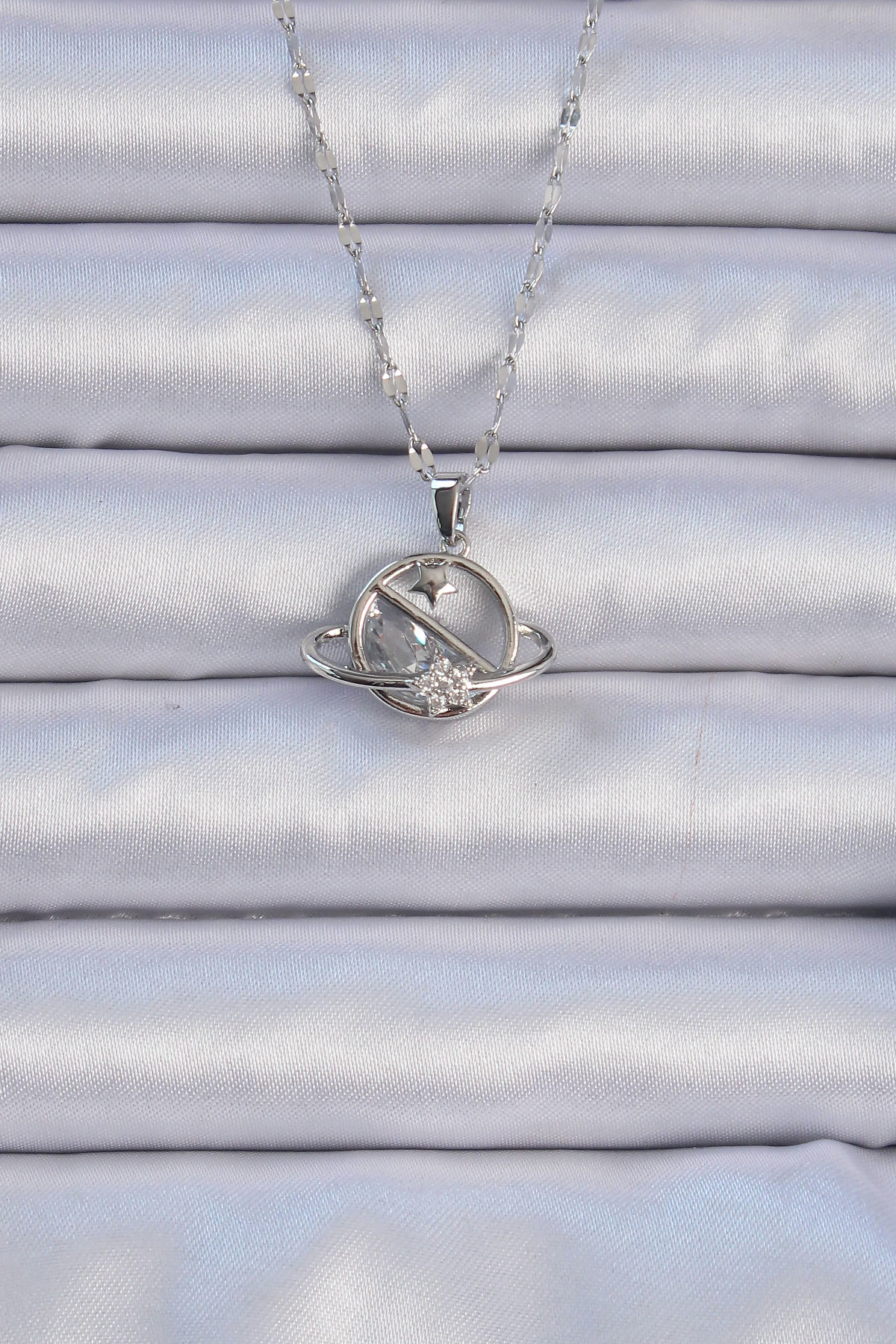 316L Çelik Zincir Gümüş Renk Zirkon Taşlı Yıldızlı Satürn Kolye S