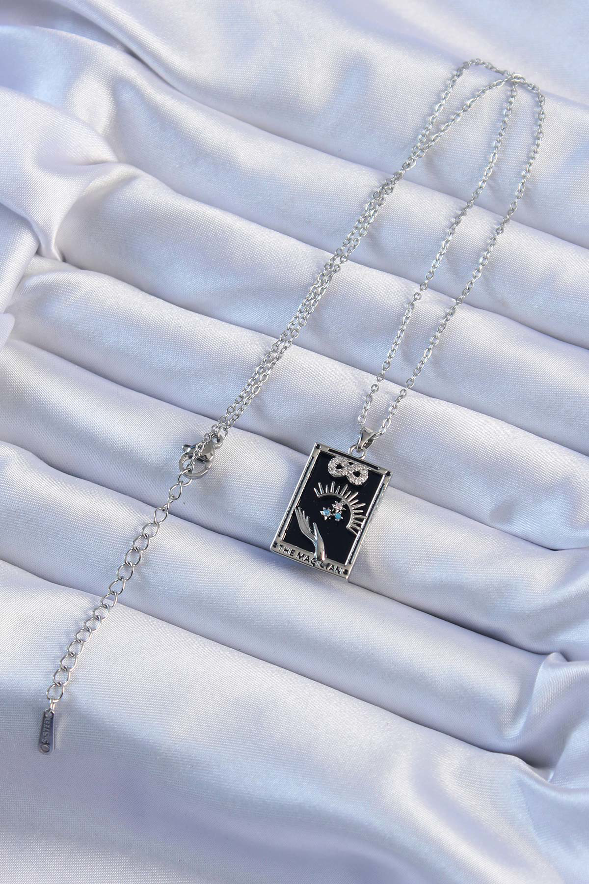 316L Çelik Zincir Gümüş Renk Zirkon Taşlı Sonsuzluk Figürlü Tarot