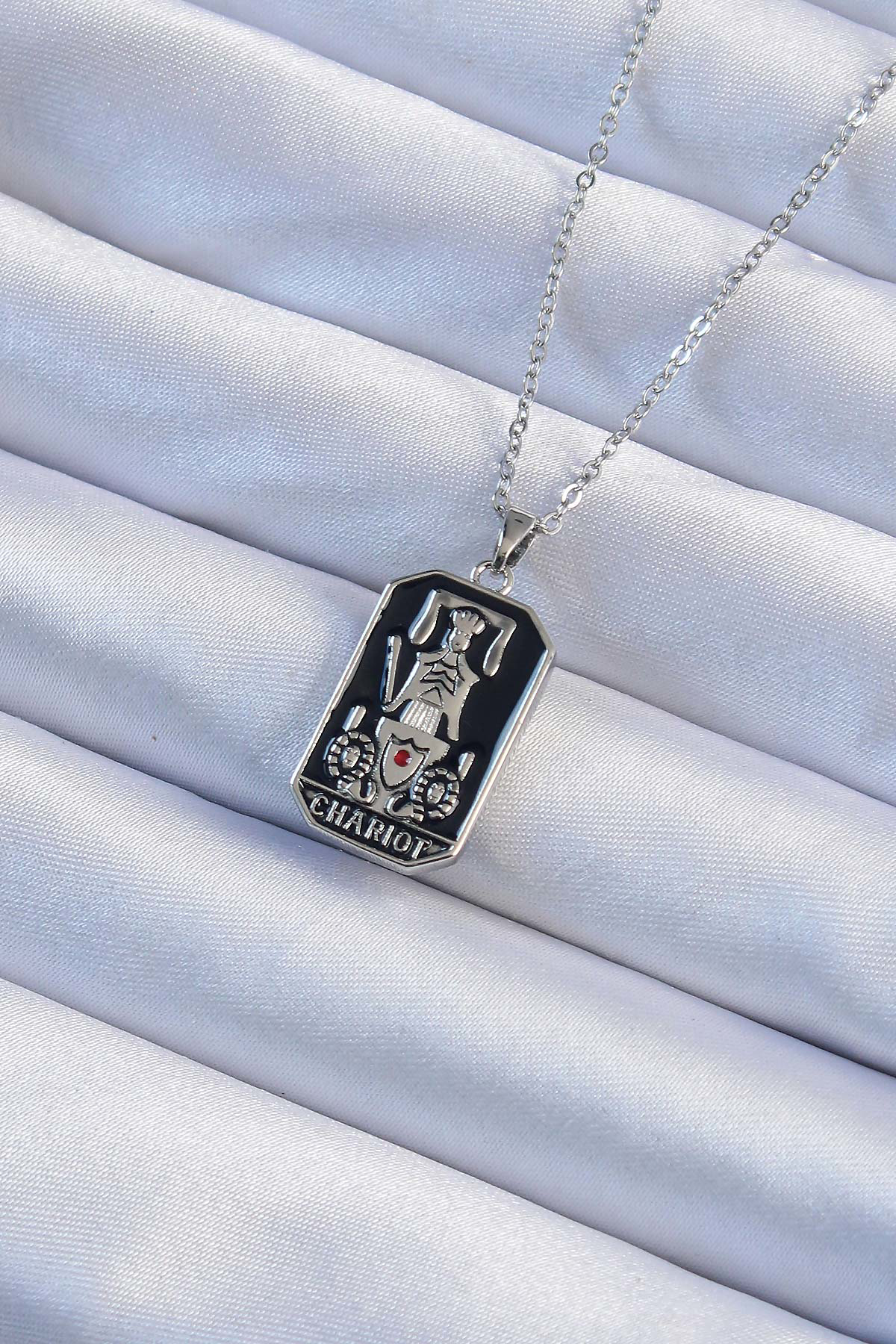 316L Çelik Zincir Gümüş Renk Siyah Mineli Tarot Kolye SL8743