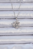 316L Çelik Zincir Gümüş Renk Zirkon Taşlı Çiçek Kolye SL8536