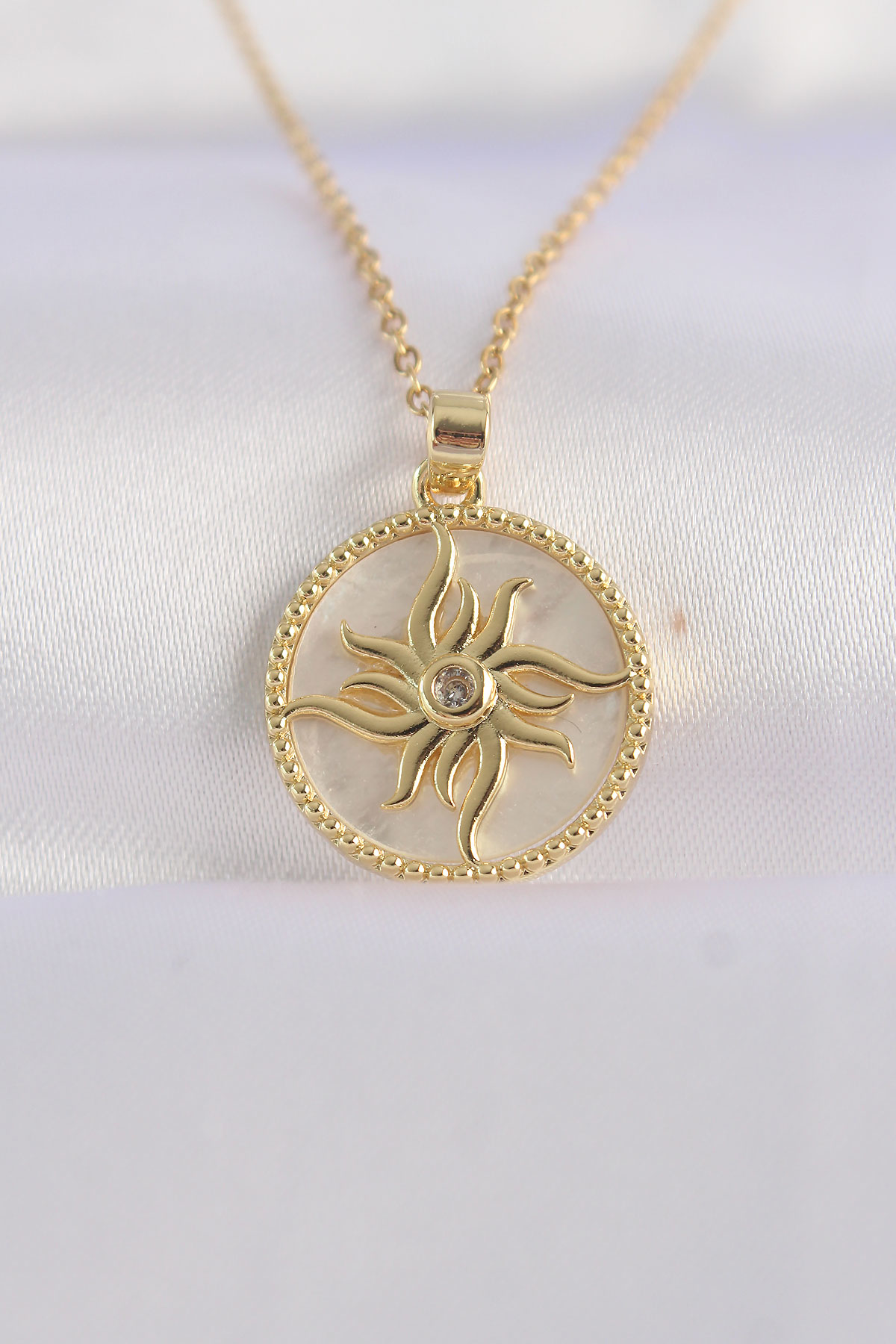 316L Çelik Zincir Altın Renk Zirkon Taşlı Oval Tasarım Güneş Koly