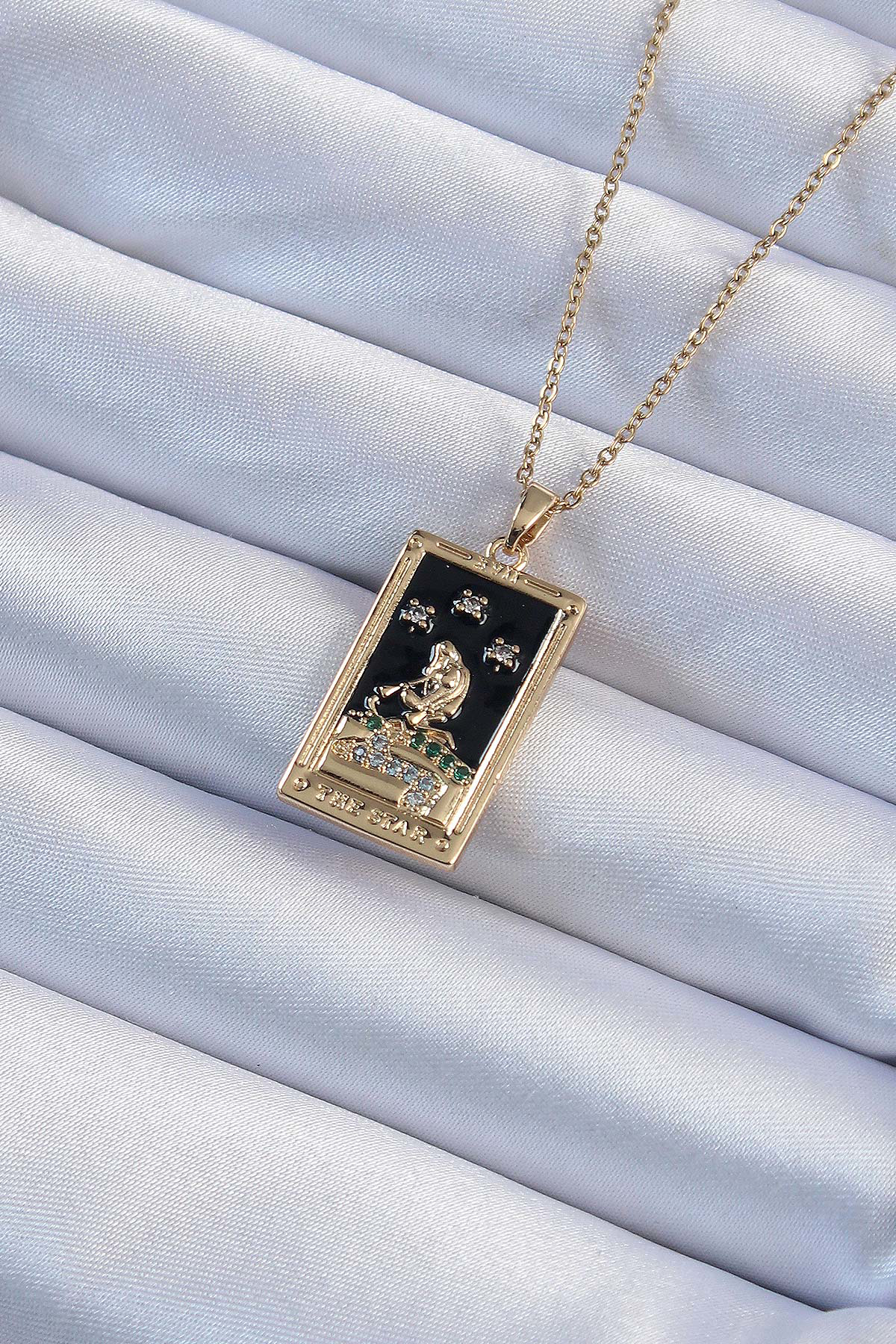 316L Çelik Zincir Altın Renk Zirkon Taşlı Siyah Mineli Kız Figürl