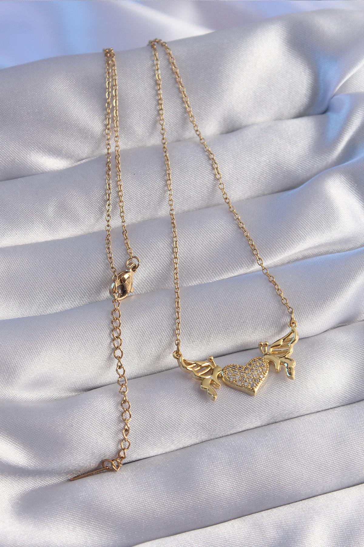 Stillove 316L Çelik Zincir Gold Renk Zirkon Taşlı Kalp Model Kelebek Detay