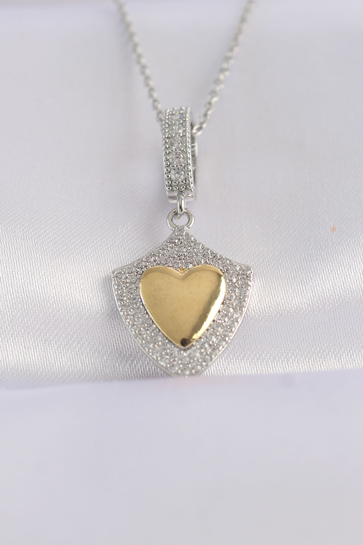 316L Çelik Zincir Gümüş Renk Zirkon Taşlı Tasarım Altın Renk Kalp