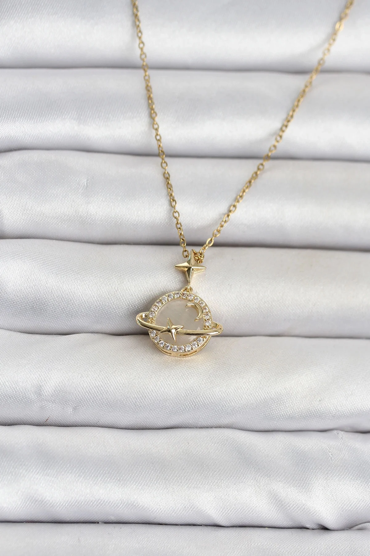 316L Çelik Zincir Gold Renk Gezegen Model Kadın Kolye