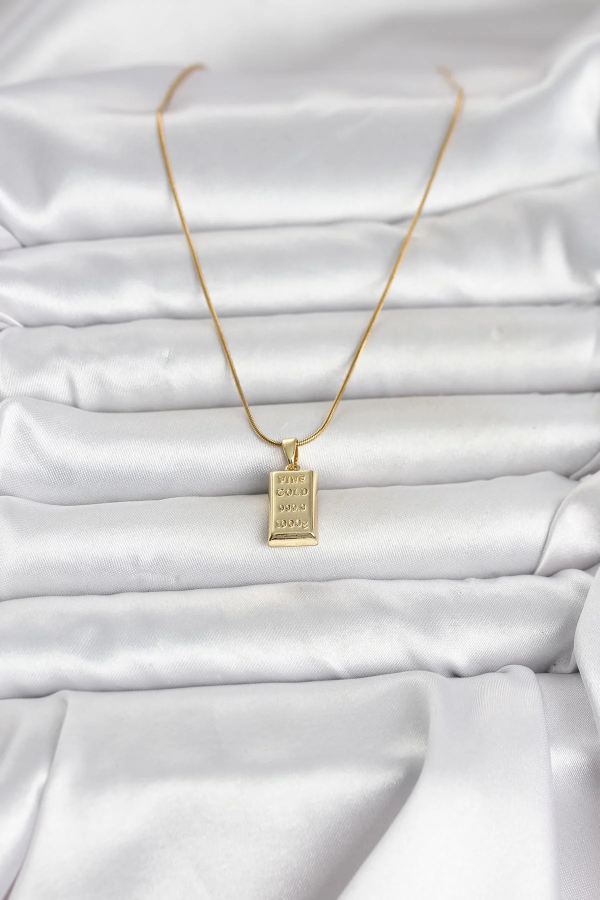 316L Çelik Zincir Gold Renk Külçe Altın Model Kadın Kolye - TJ-BKO11042
