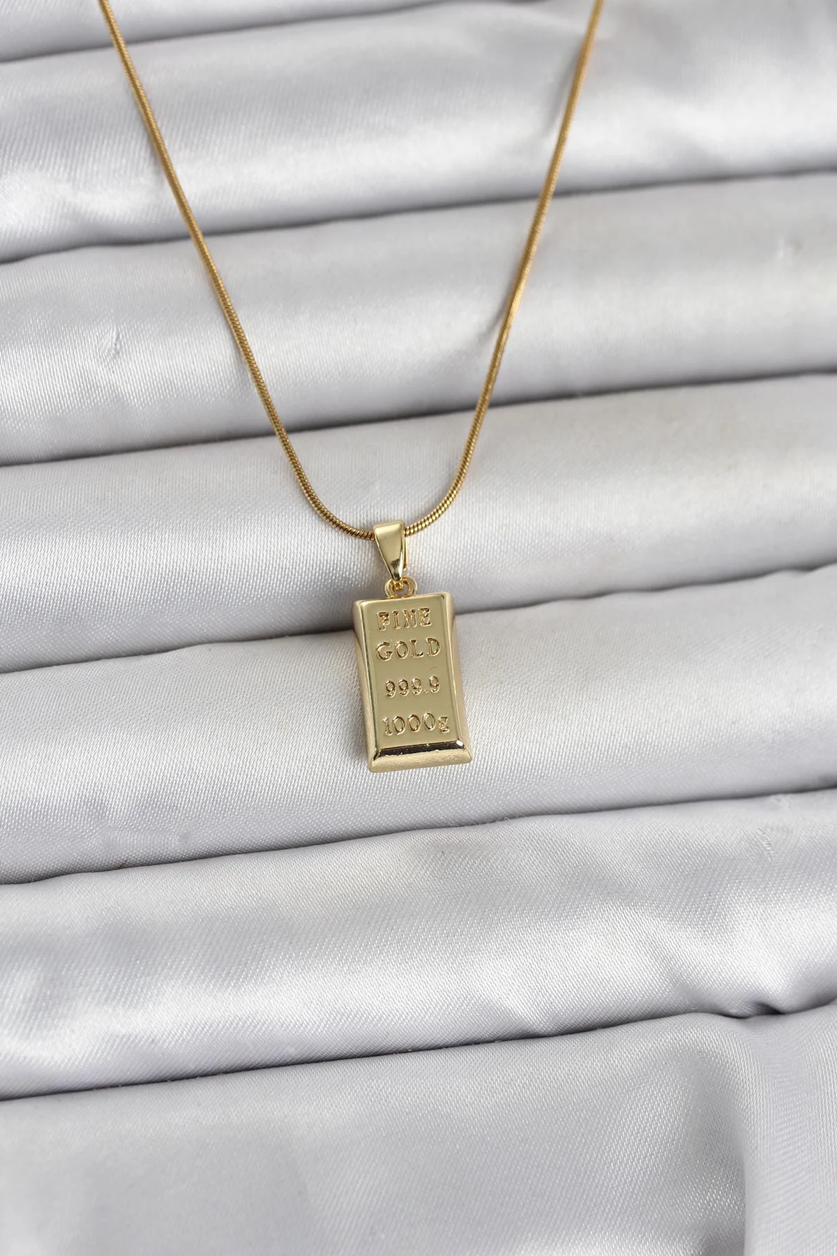 316L Çelik Zincir Gold Renk Külçe Altın Model Kadın Kolye - TJ-BKO11042