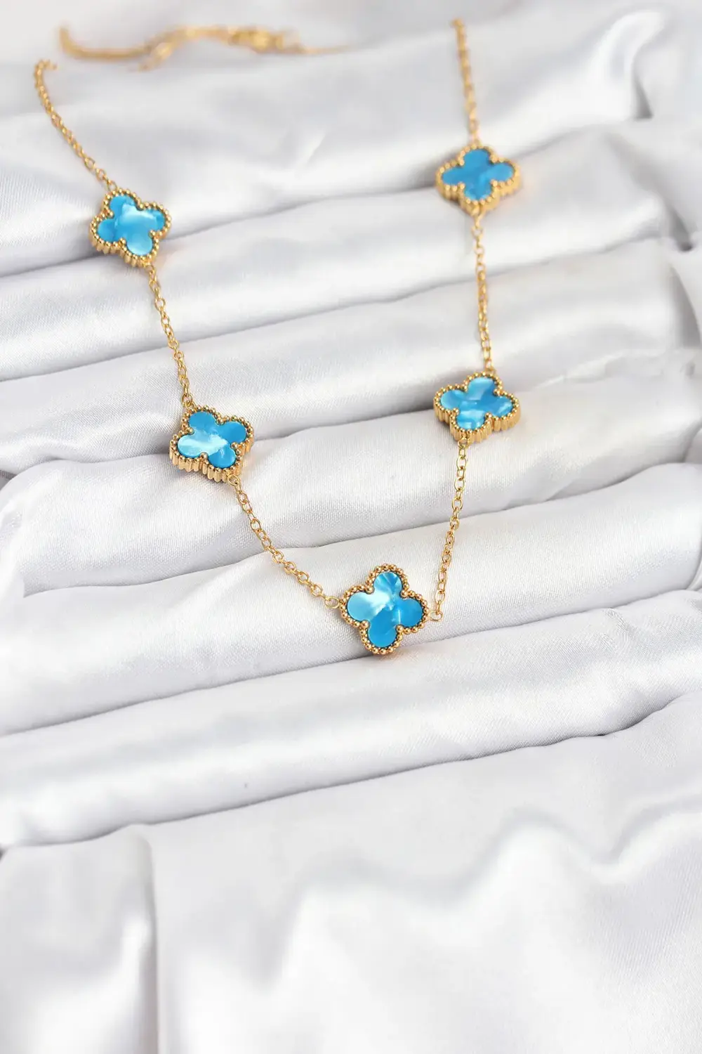 316L Çelik Zincir Gold Buz Mavisi Renk Yonca Kolye - Lisinya